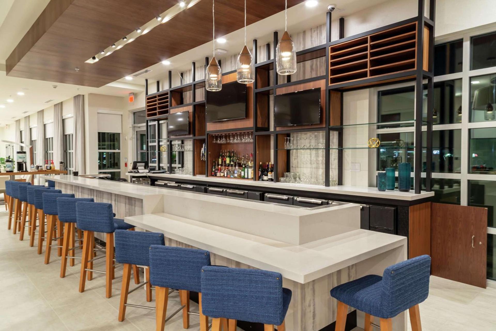 Hilton Garden Inn Tampa - Wesley Chapel photo 13