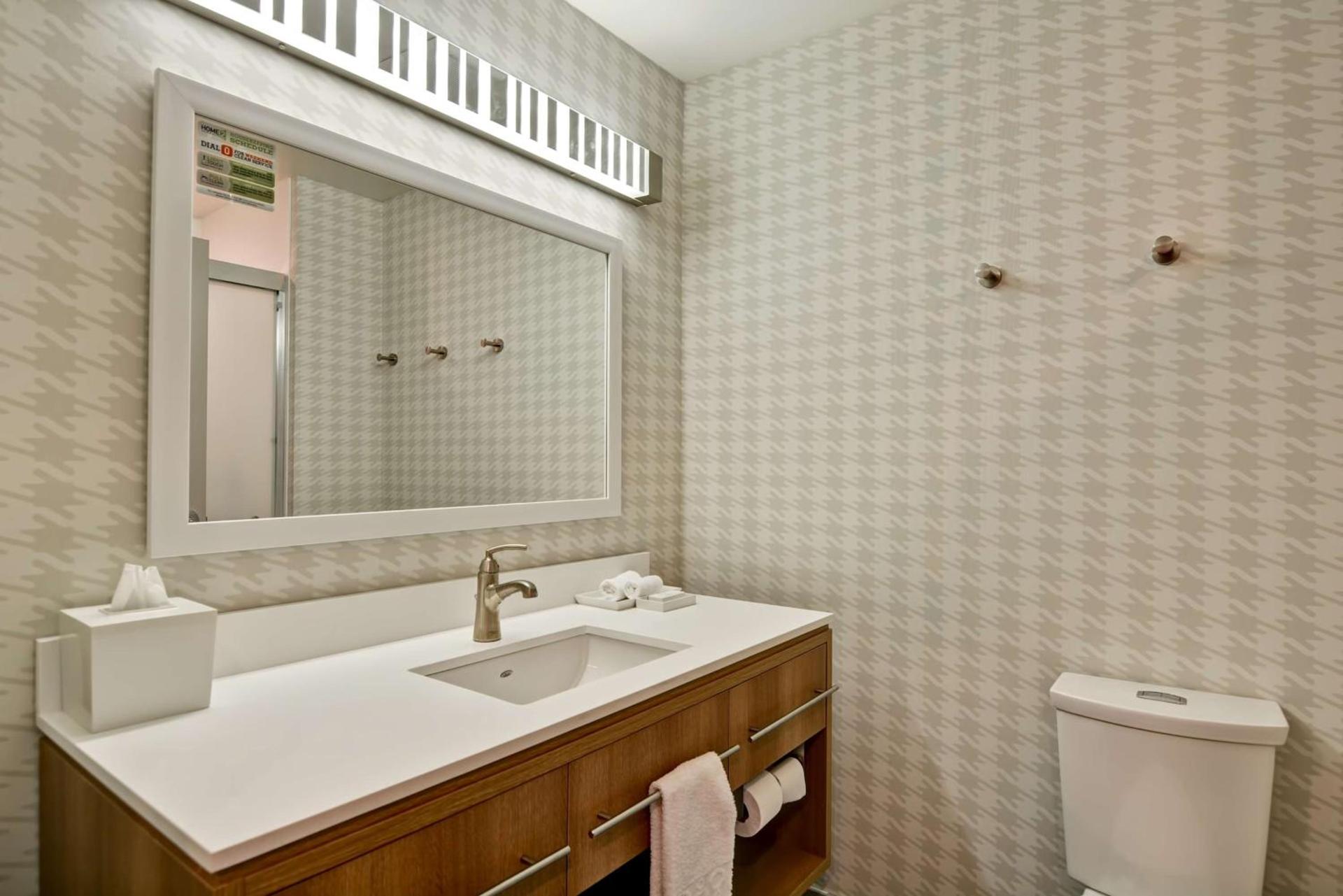 Home2 Suites By Hilton Tampa USF Near Busch Gardens photo 19