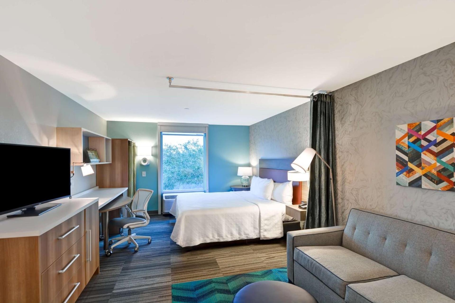 Home2 Suites By Hilton Tampa USF Near Busch Gardens photo 16