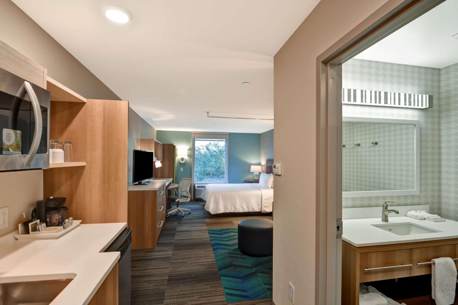 Home2 Suites By Hilton Tampa USF Near Busch Gardens photo 17