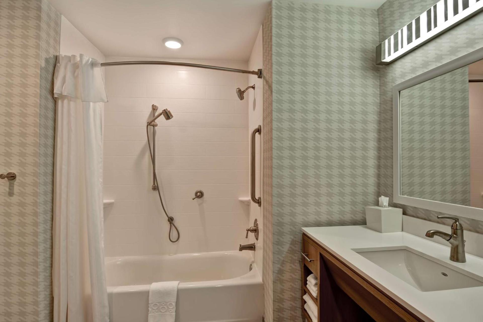 Home2 Suites By Hilton Tampa USF Near Busch Gardens photo 22