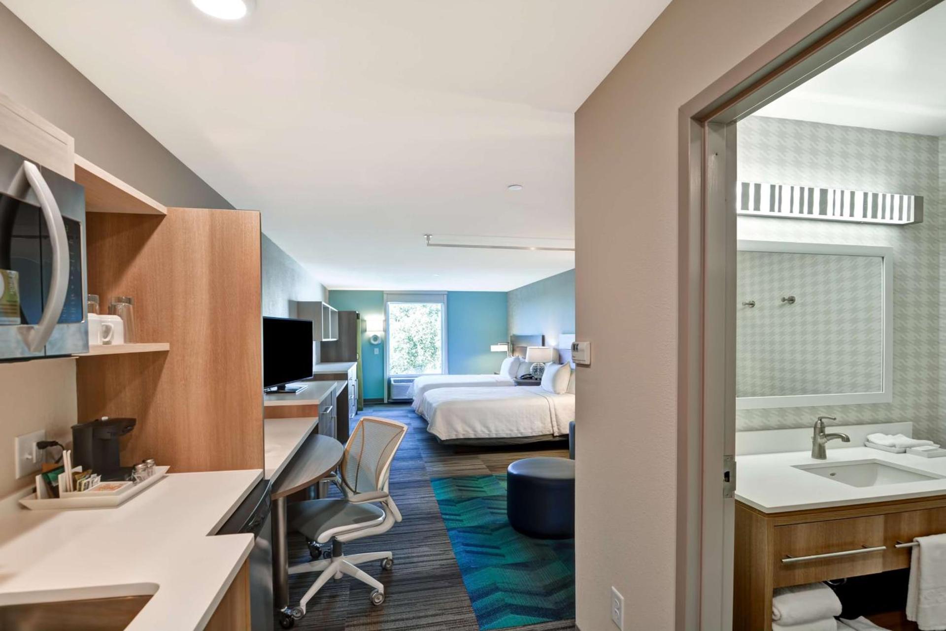 Home2 Suites By Hilton Tampa USF Near Busch Gardens photo 24