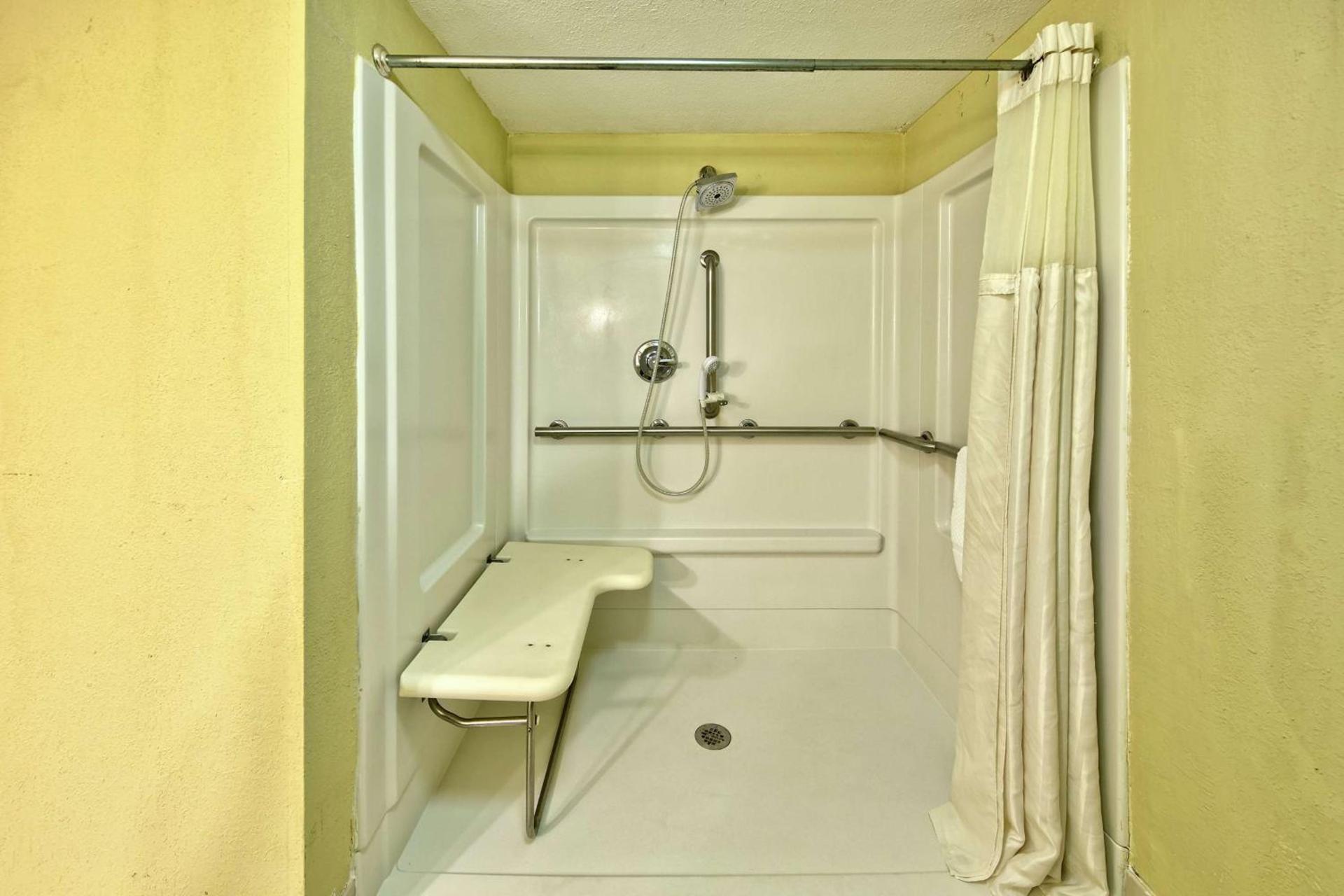 DoubleTree by Hilton Johnson City photo 22