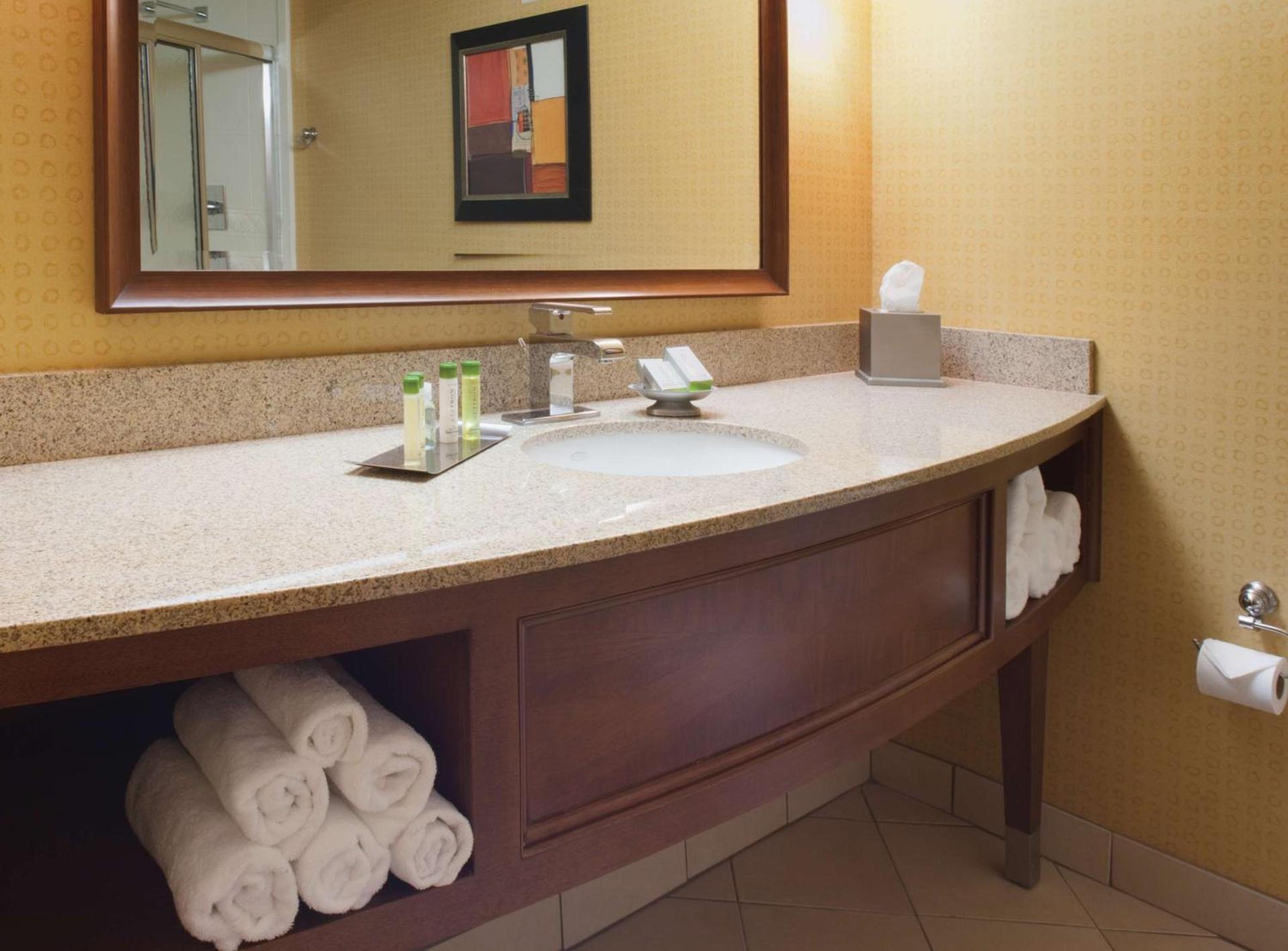 DoubleTree by Hilton Johnson City photo 24