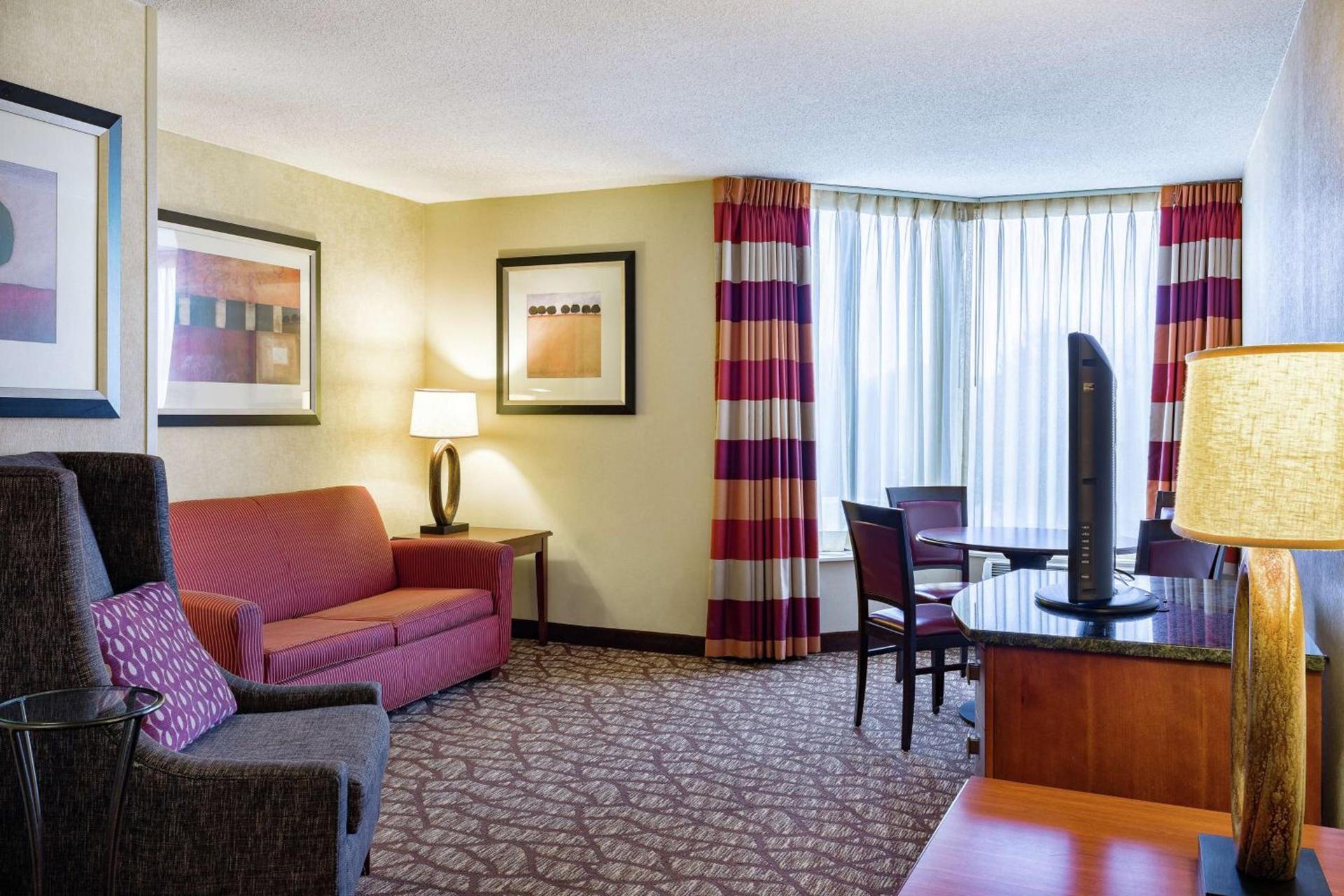DoubleTree by Hilton Johnson City photo 37