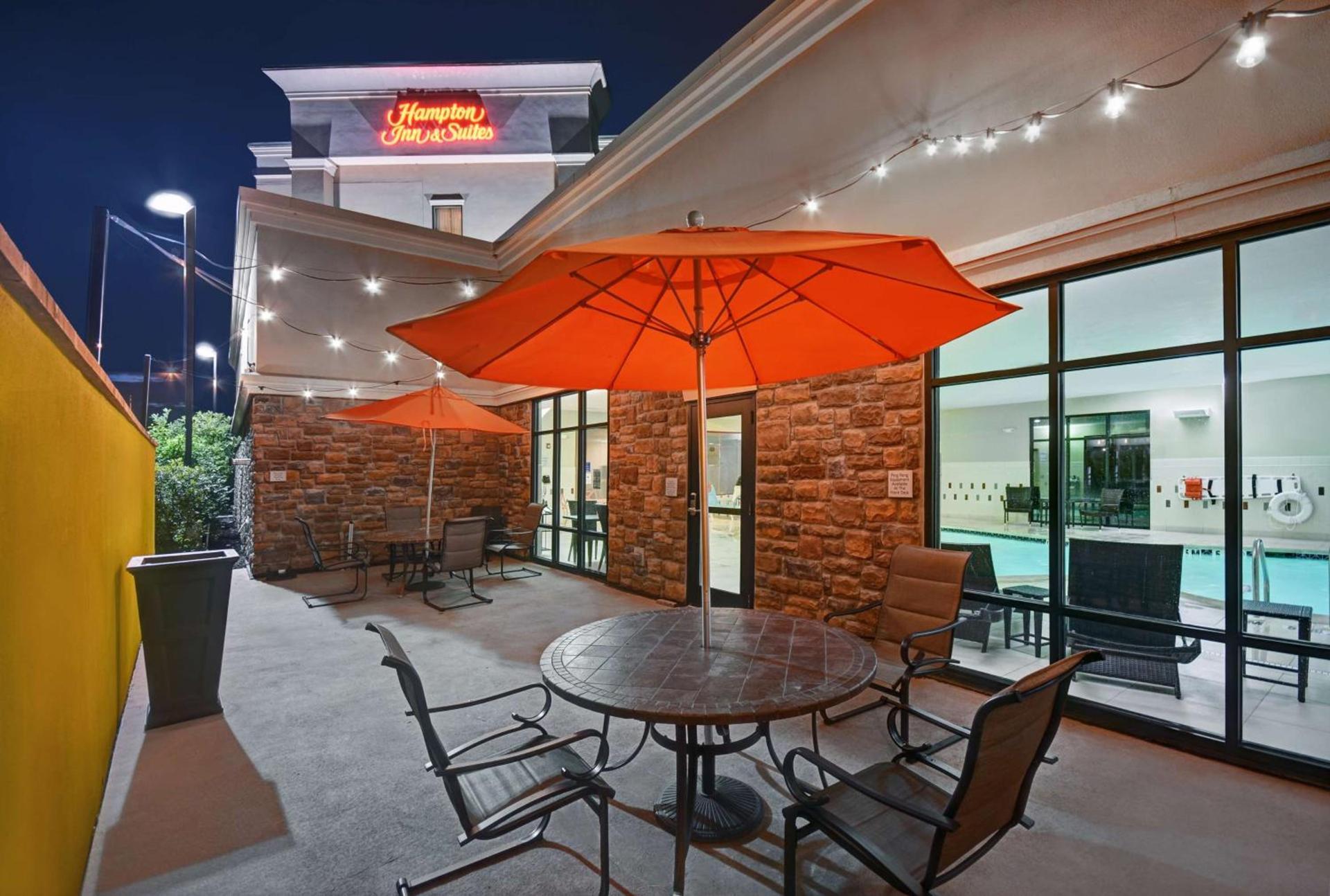 Hampton Inn and Suites Robbinsville photo 2