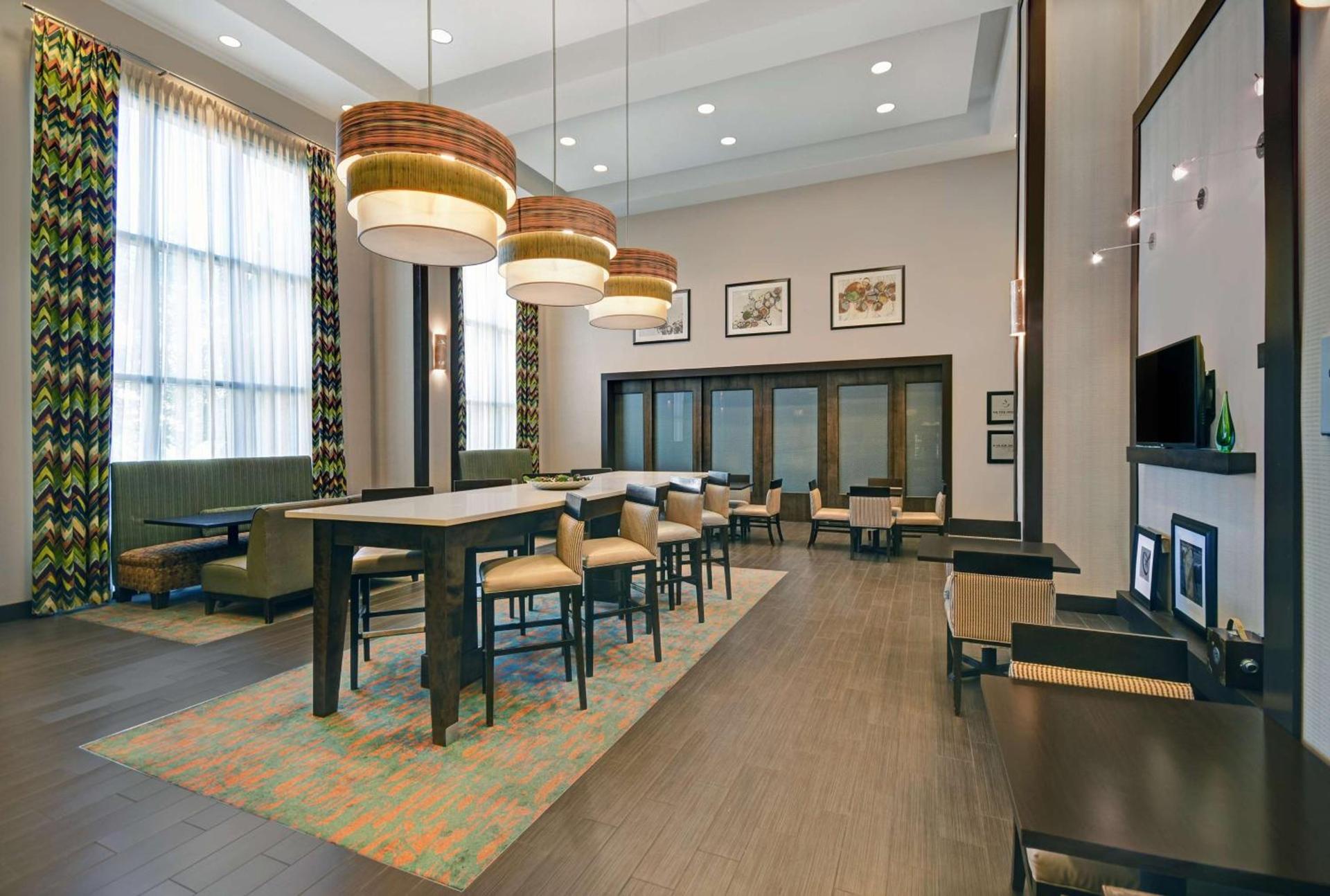 Hampton Inn and Suites Robbinsville photo 5