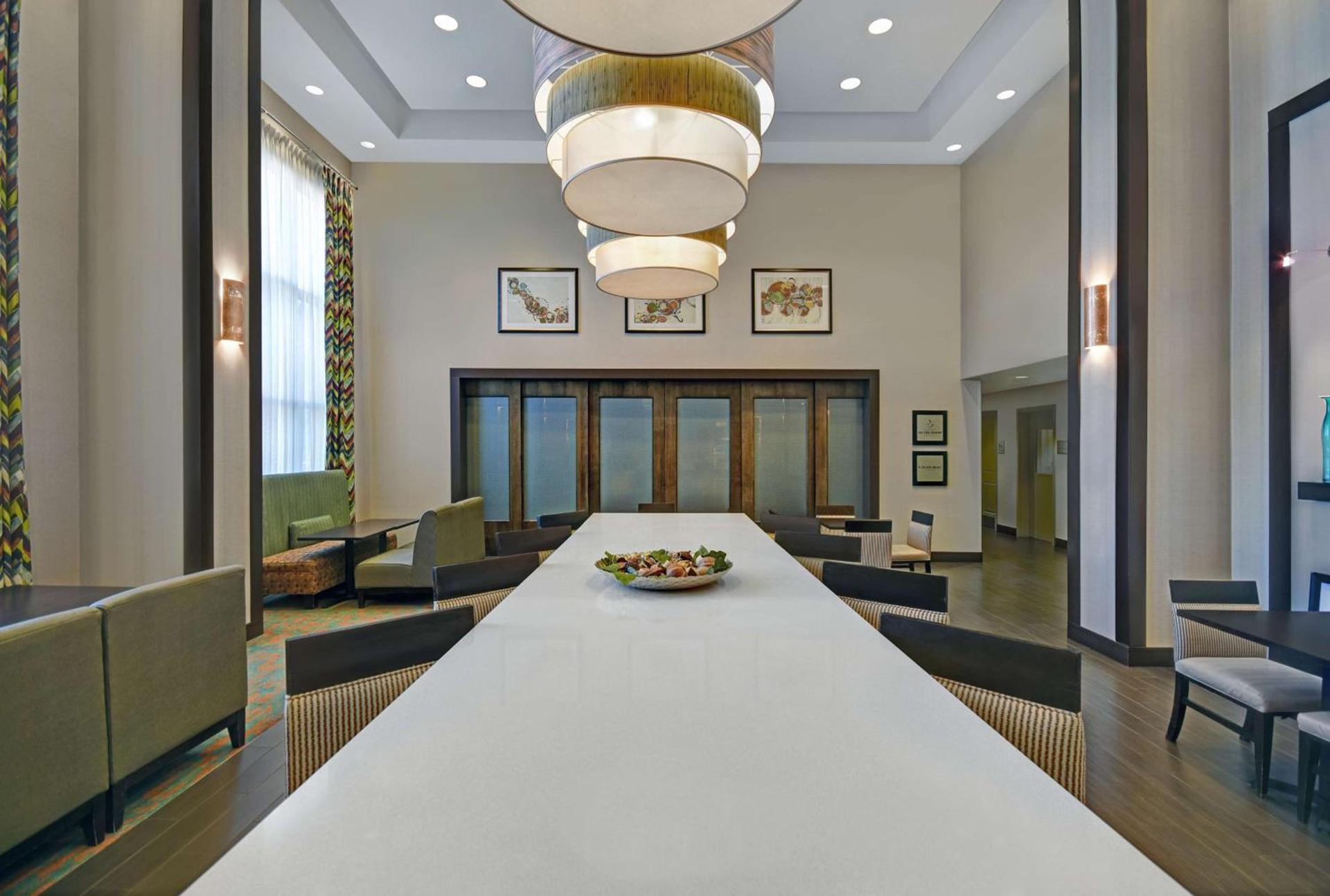 Hampton Inn and Suites Robbinsville photo 8