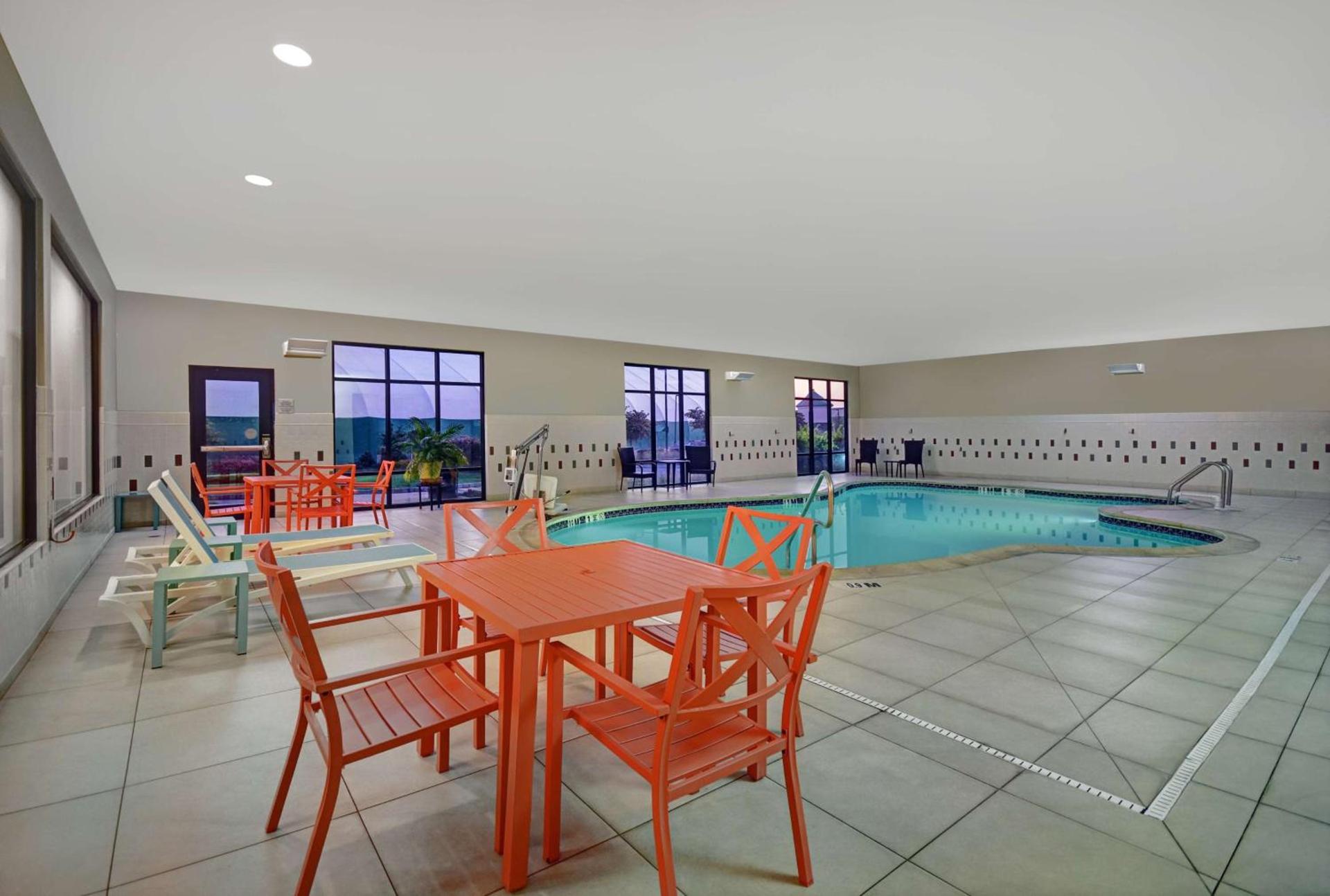 Hampton Inn and Suites Robbinsville photo 10