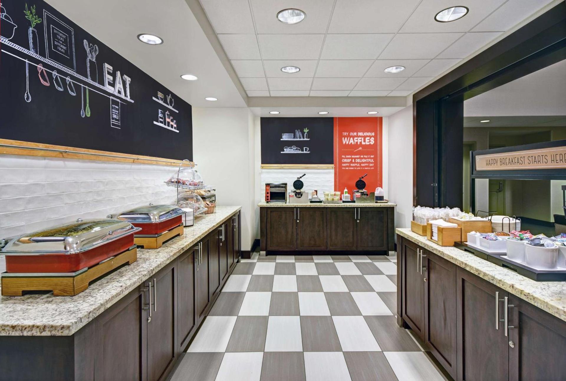 Hampton Inn and Suites Robbinsville photo 12
