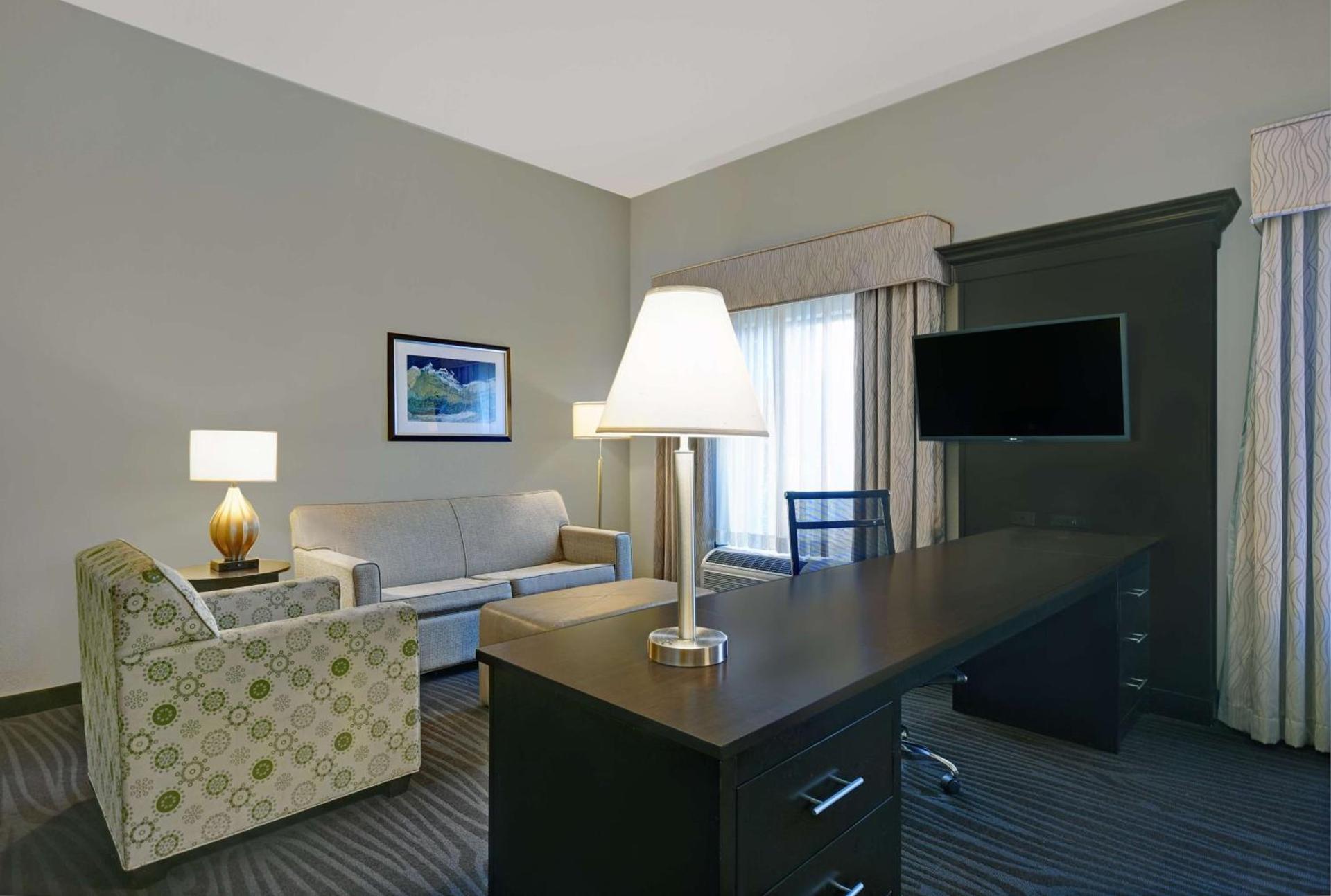 Hampton Inn and Suites Robbinsville photo 19
