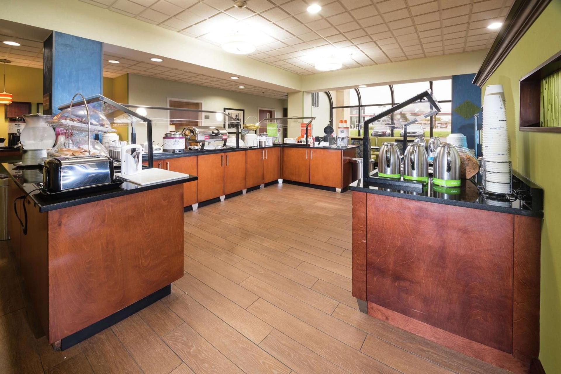 Hampton Inn Tulsa/Broken Arrow photo 13