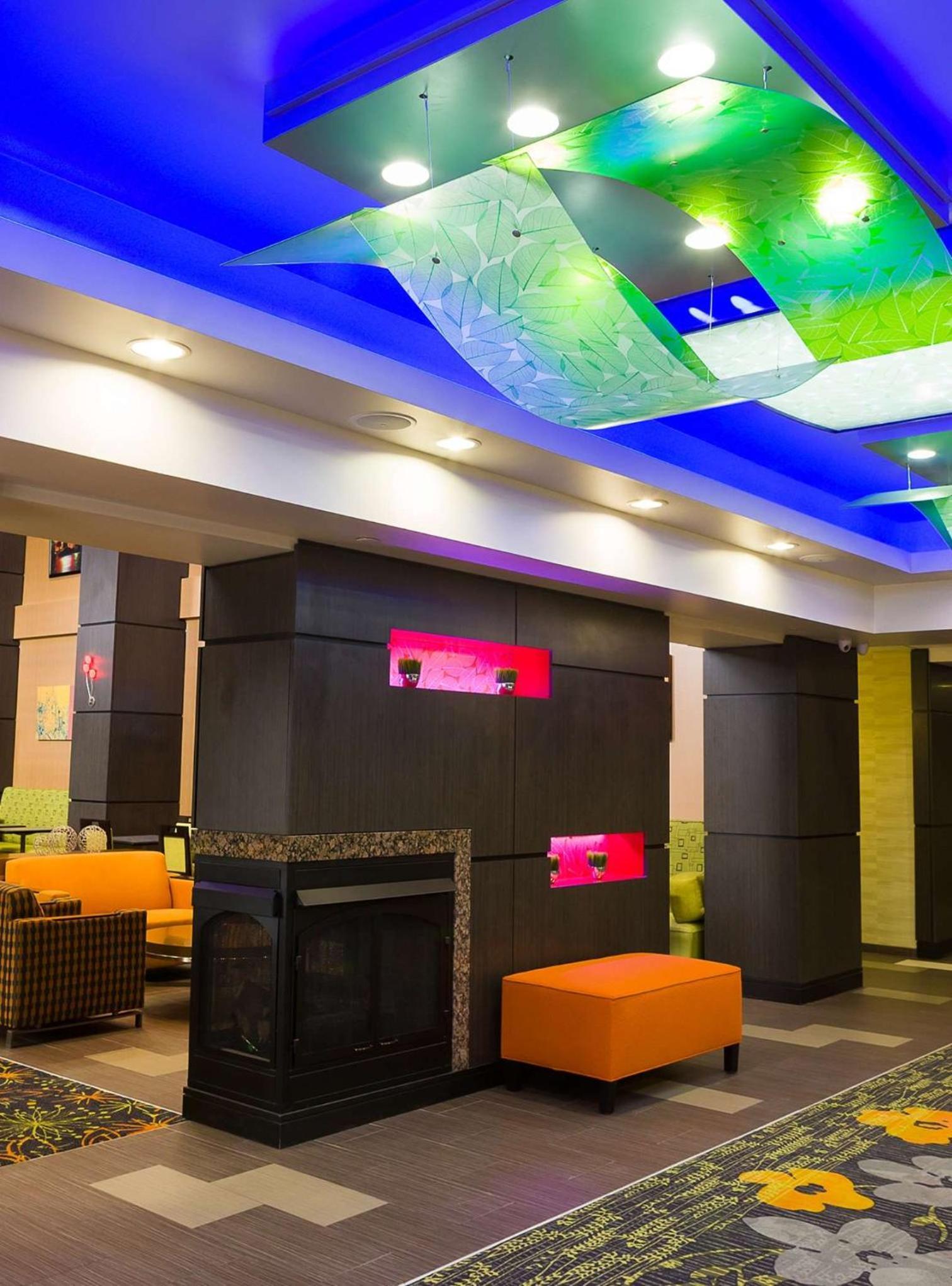 Hampton Inn and Suites Tulsa Central photo 2