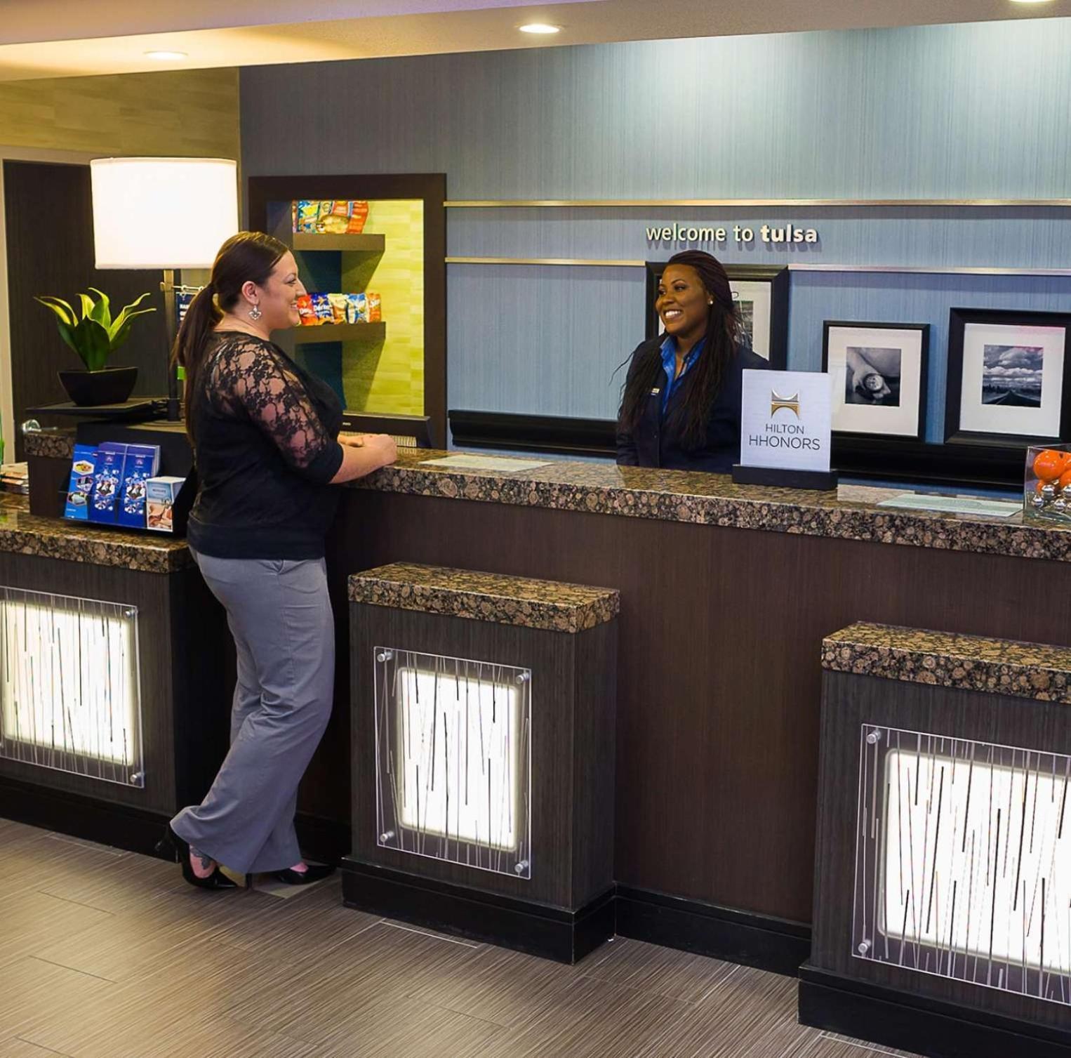 Hampton Inn and Suites Tulsa Central photo 4