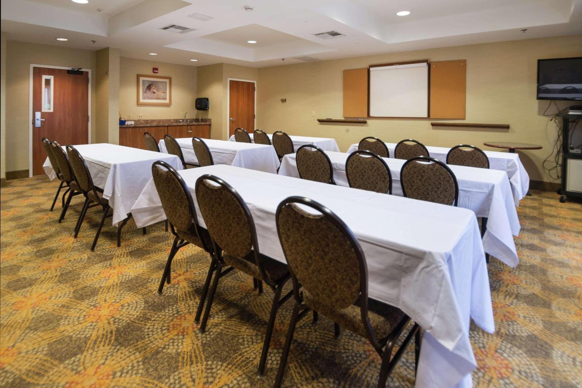 Hampton Inn Tulsa/Broken Arrow photo 38