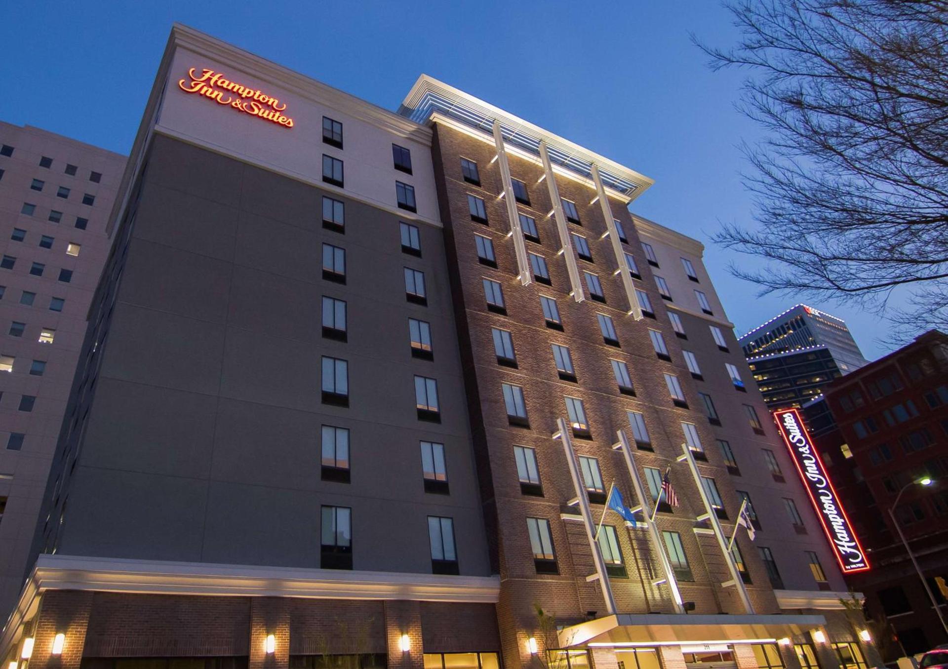 Hampton Inn & Suites Tulsa Downtown, Ok photo 3