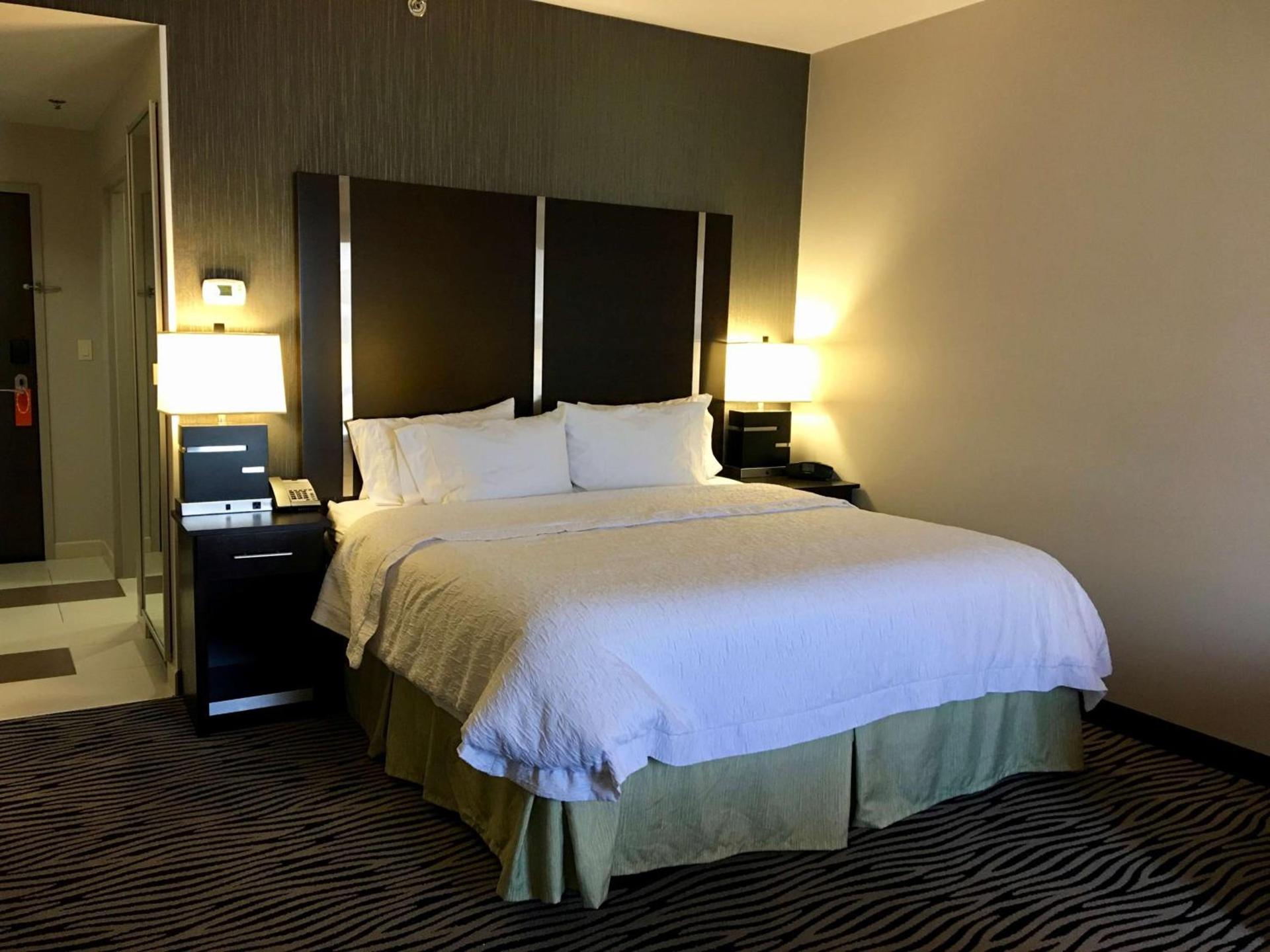 Hampton Inn and Suites Tulsa Central photo 20