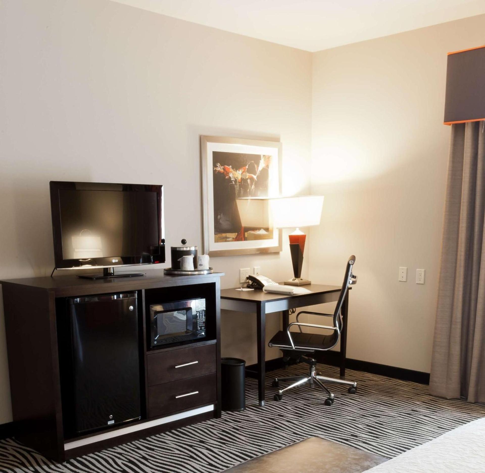 Hampton Inn and Suites Tulsa Central photo 23