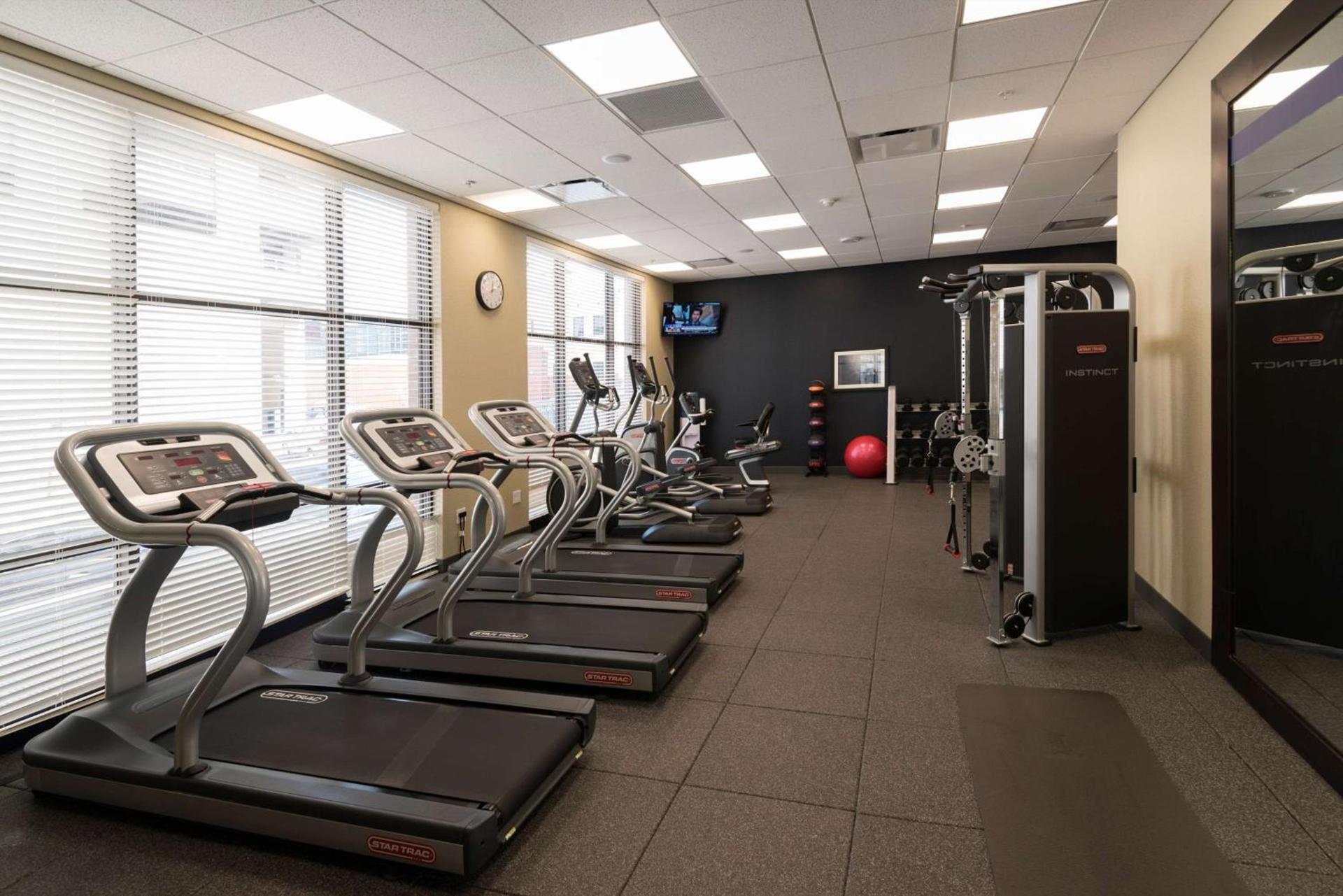 Hampton Inn & Suites Tulsa Downtown, Ok photo 15