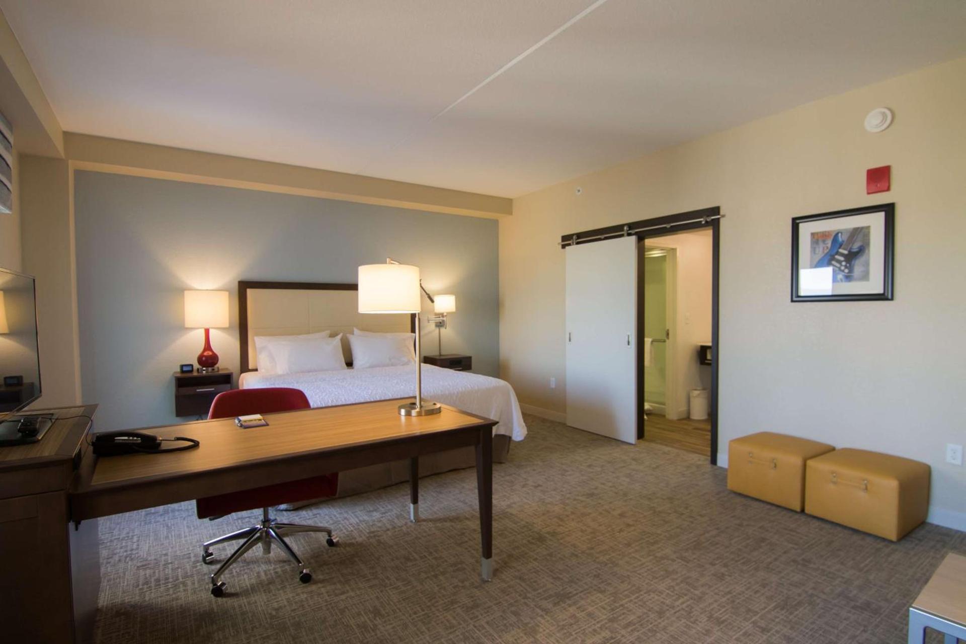 Hampton Inn & Suites Tulsa Downtown, Ok photo 18