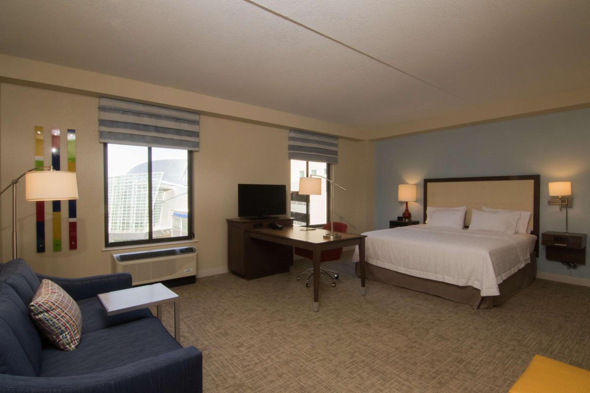 Hampton Inn & Suites Tulsa Downtown, Ok photo 21