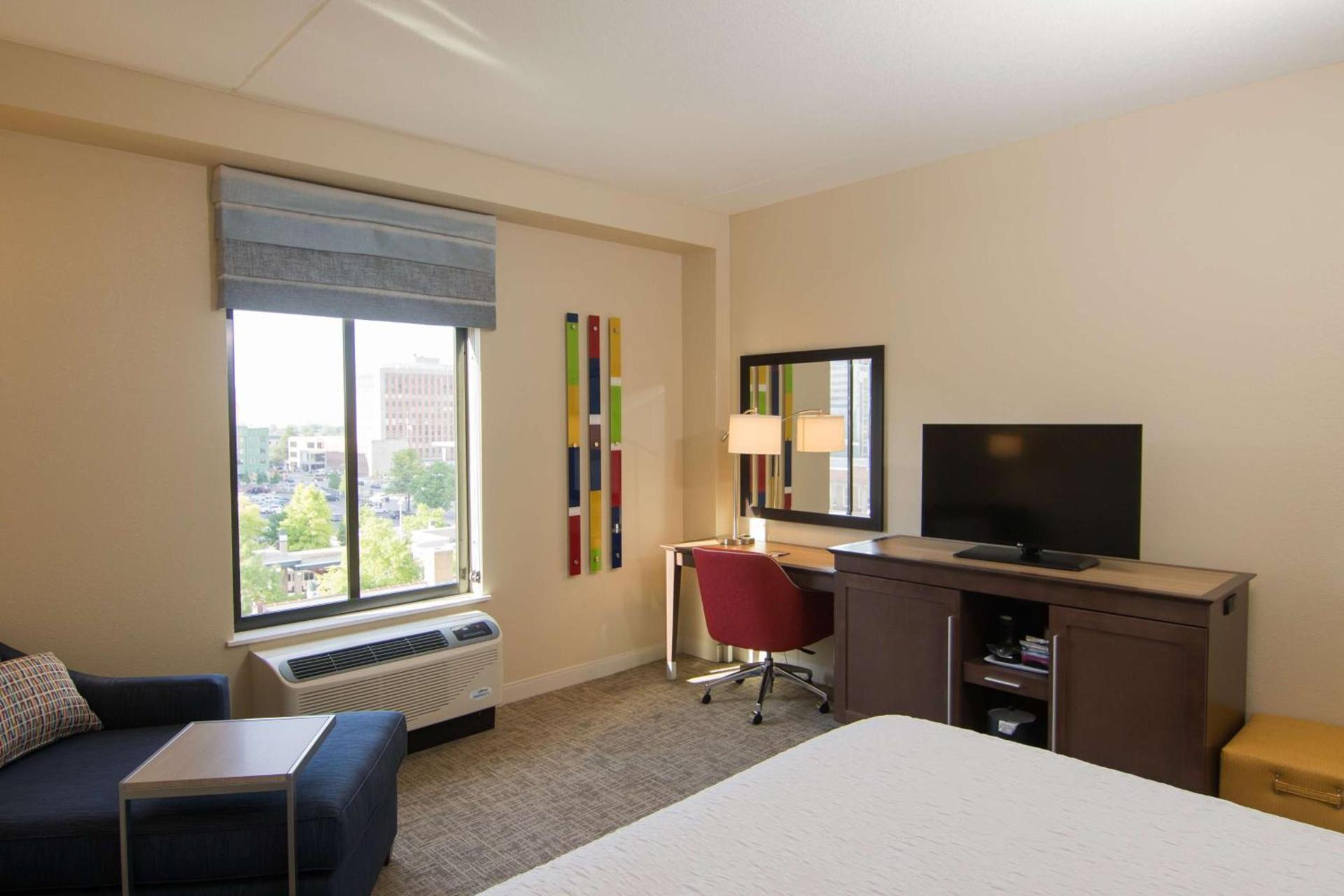 Hampton Inn & Suites Tulsa Downtown, Ok photo 22