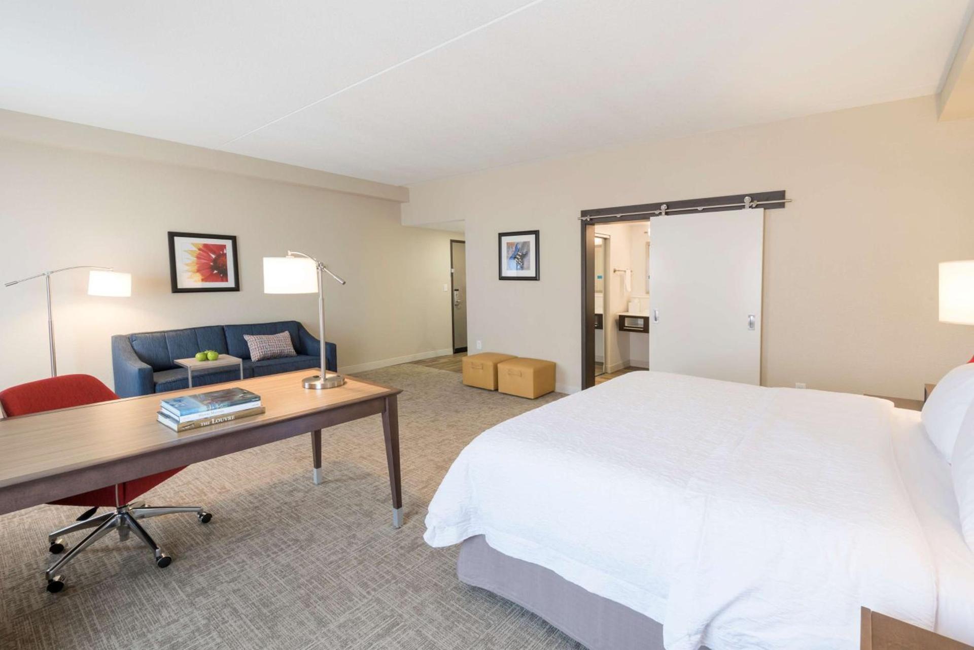 Hampton Inn & Suites Tulsa Downtown, Ok photo 25