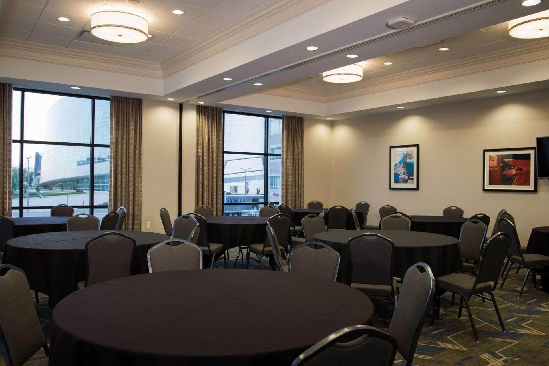 Hampton Inn & Suites Tulsa Downtown, Ok photo 31