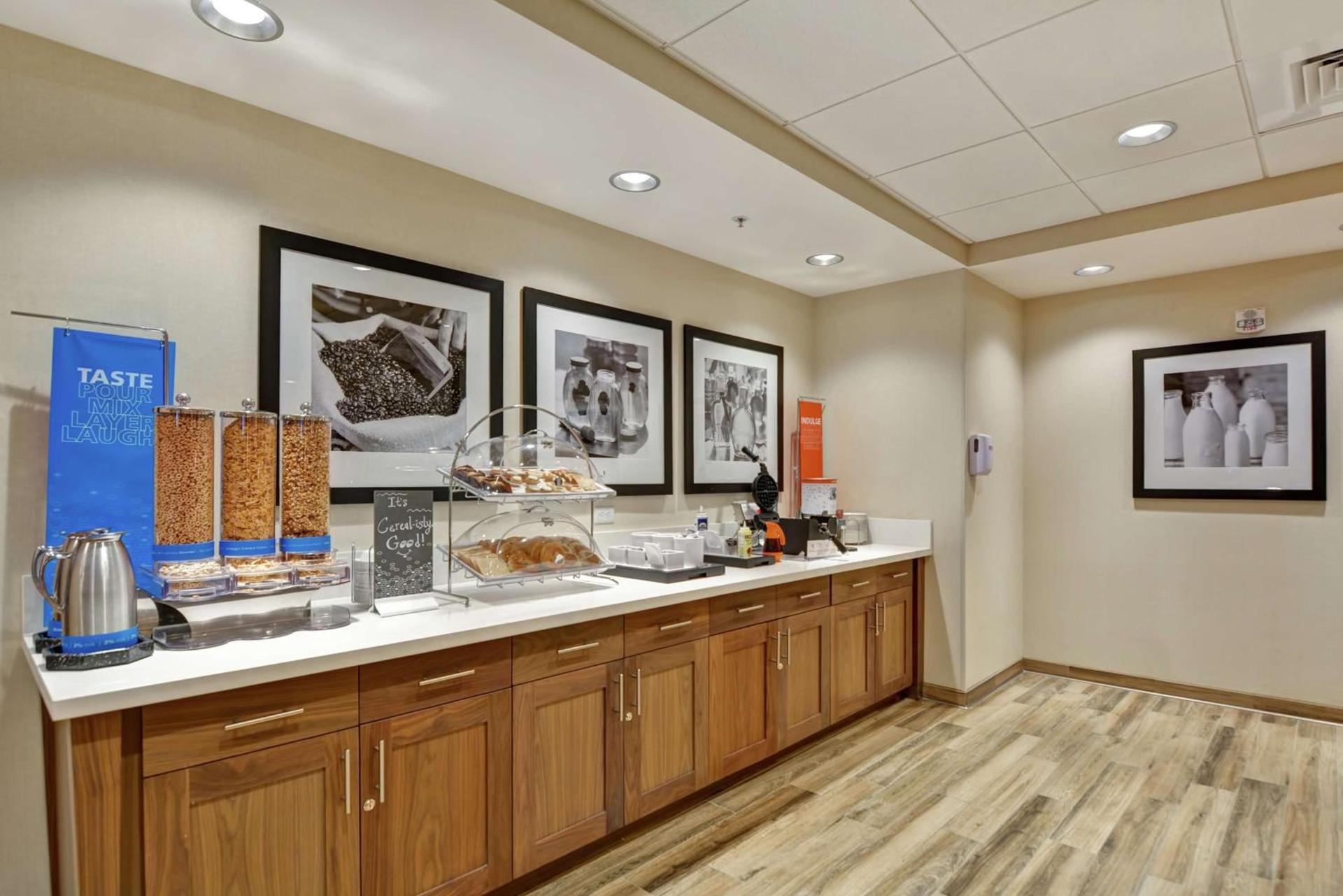 Hampton Inn & Suites Tucson Marana photo 16