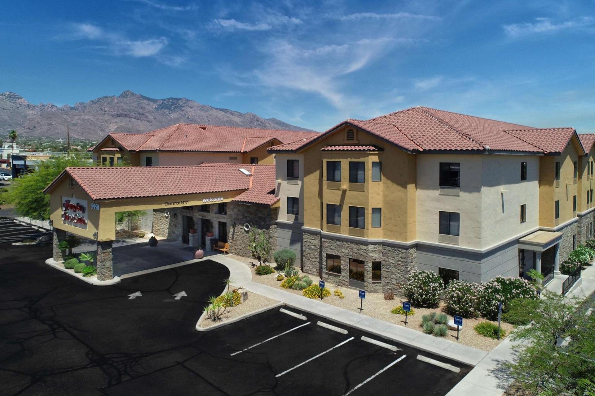Hampton Inn & Suites Tucson Mall photo 1
