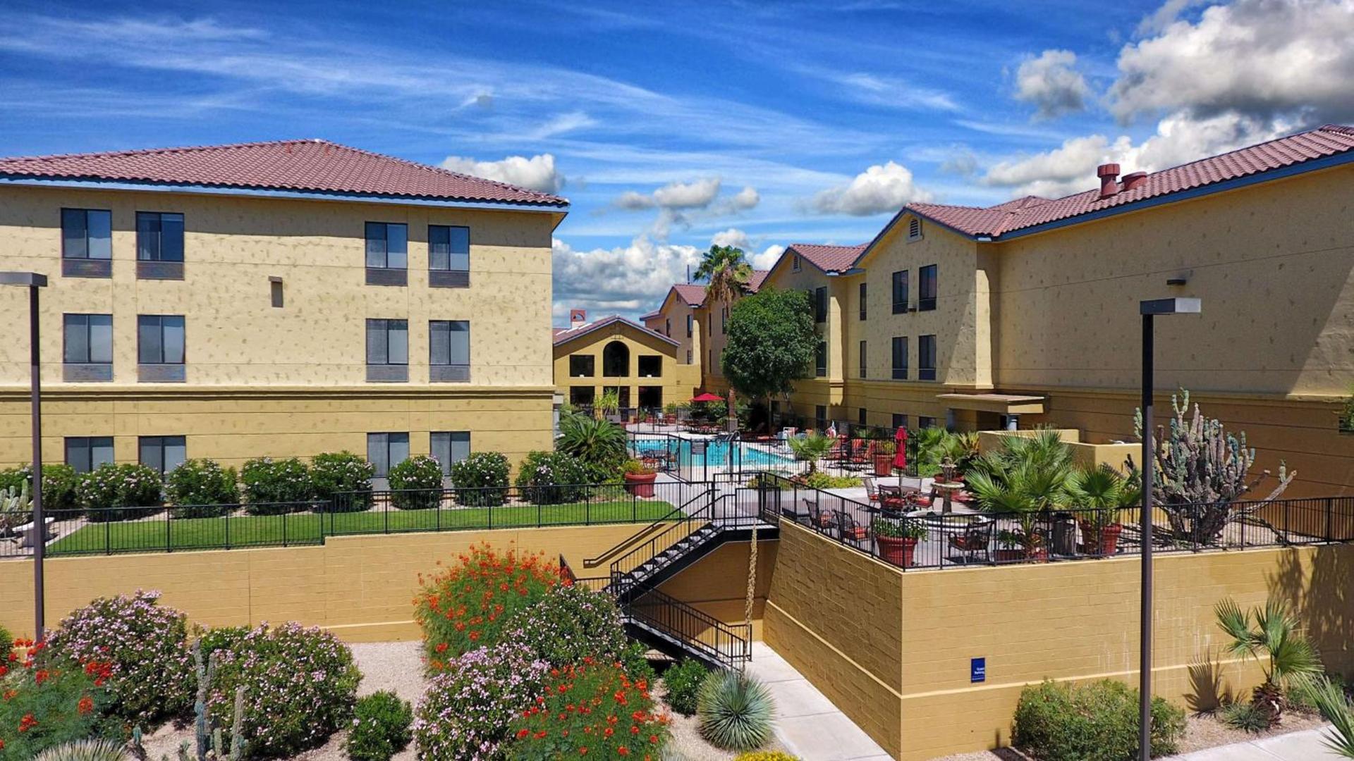 Hampton Inn & Suites Tucson Mall photo 15