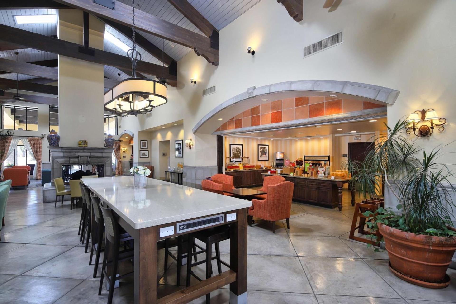 Hampton Inn & Suites Tucson Mall photo 19