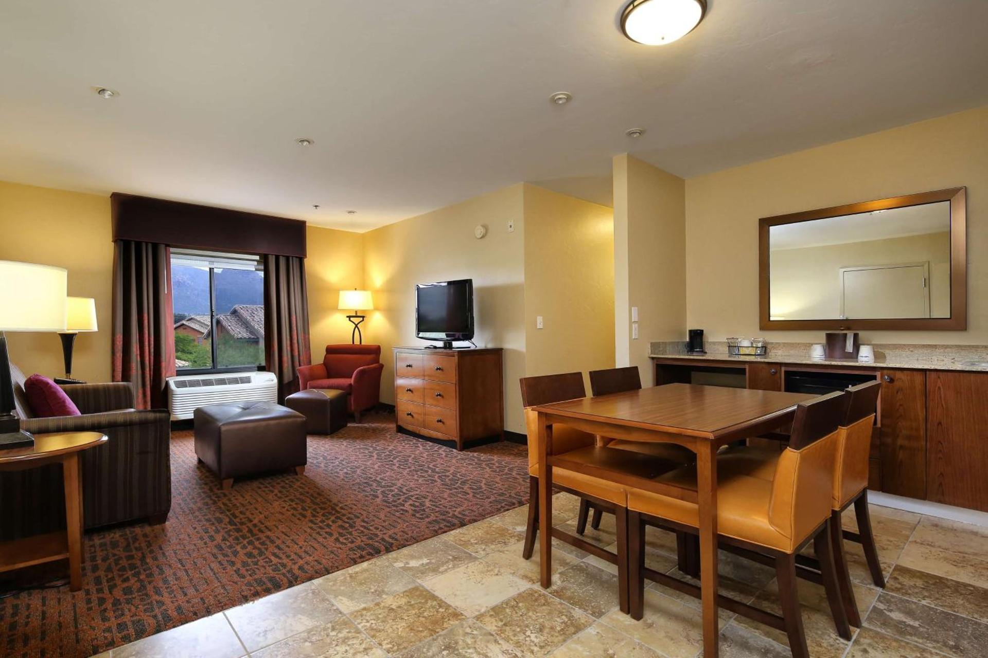 Hampton Inn & Suites Tucson Mall photo 31