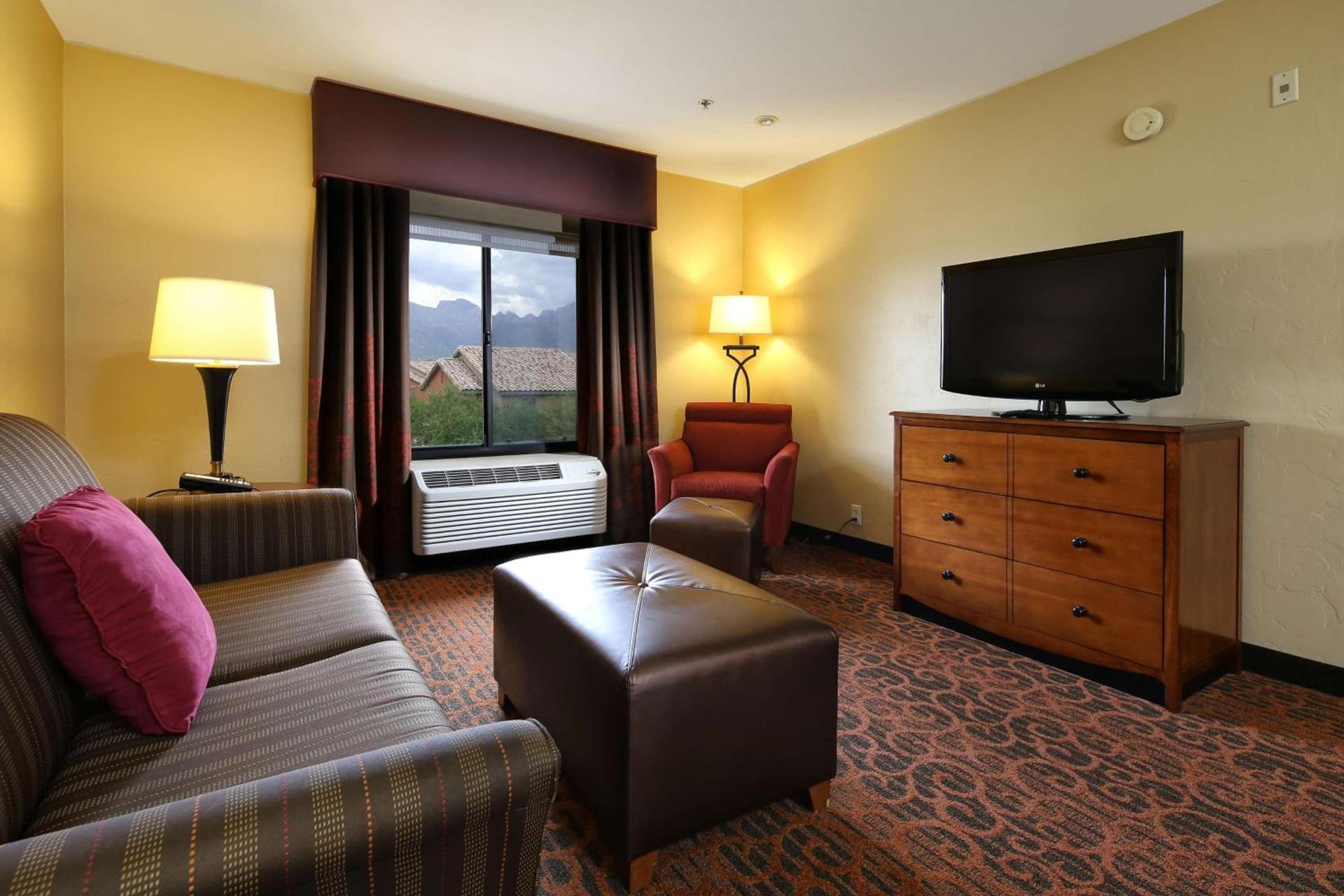 Hampton Inn & Suites Tucson Mall photo 32