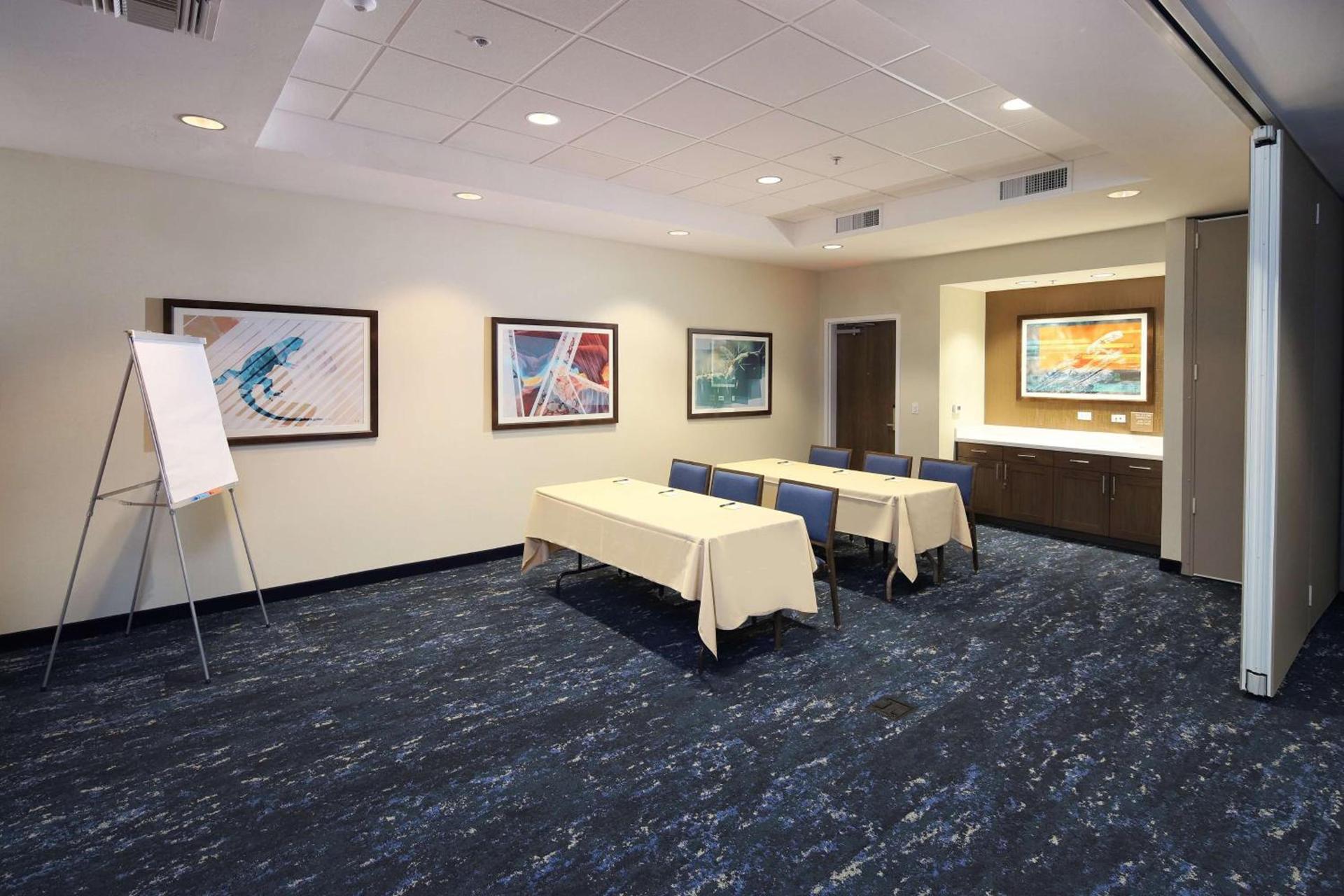 Hampton Inn Suites Tucson Tech Park photo 17