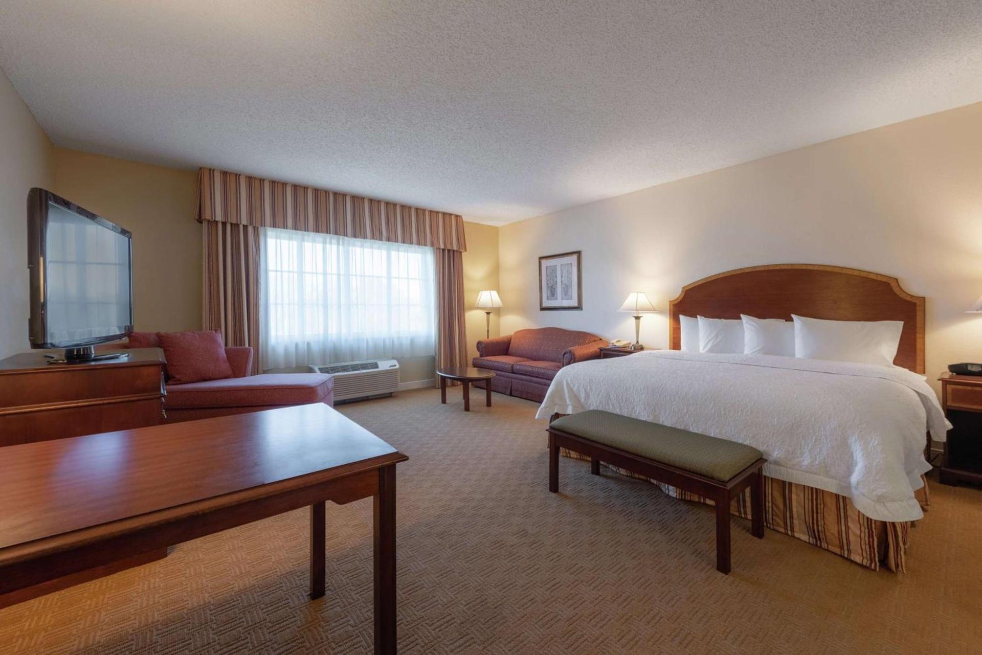 Hampton Inn & Suites - Vicksburg photo 40