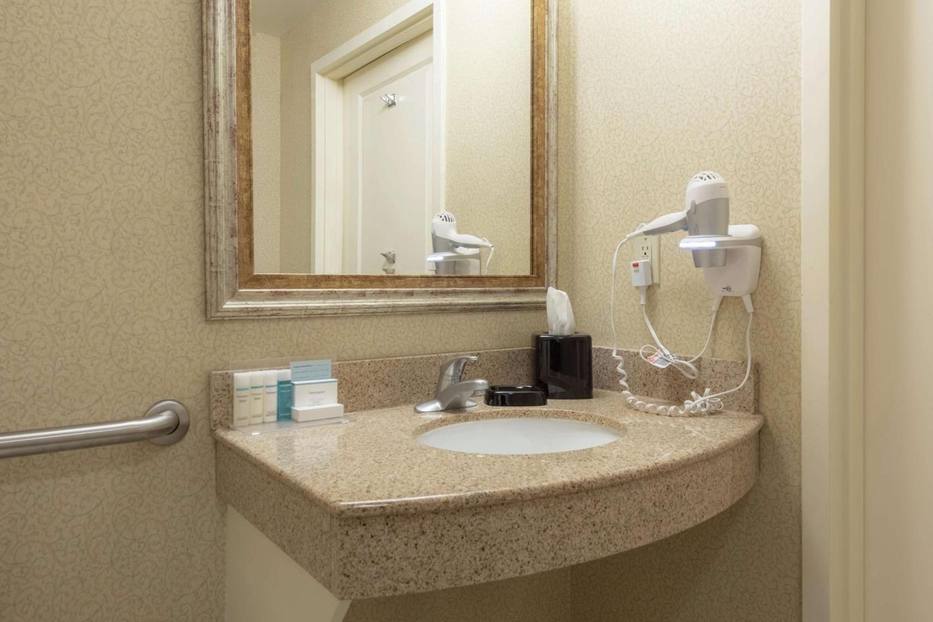 Hampton Inn & Suites - Vicksburg photo 45