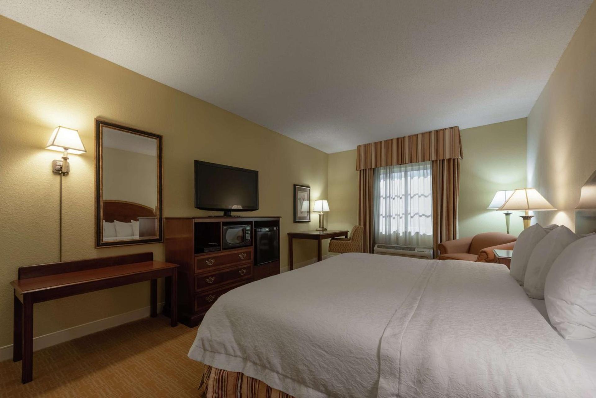 Hampton Inn & Suites - Vicksburg photo 47