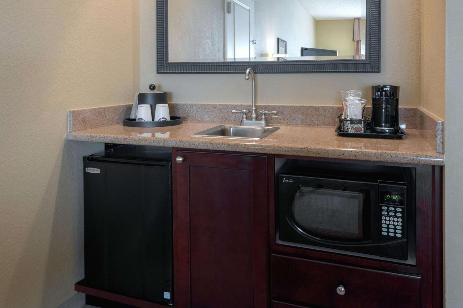 Hampton Inn & Suites - Vicksburg photo 87