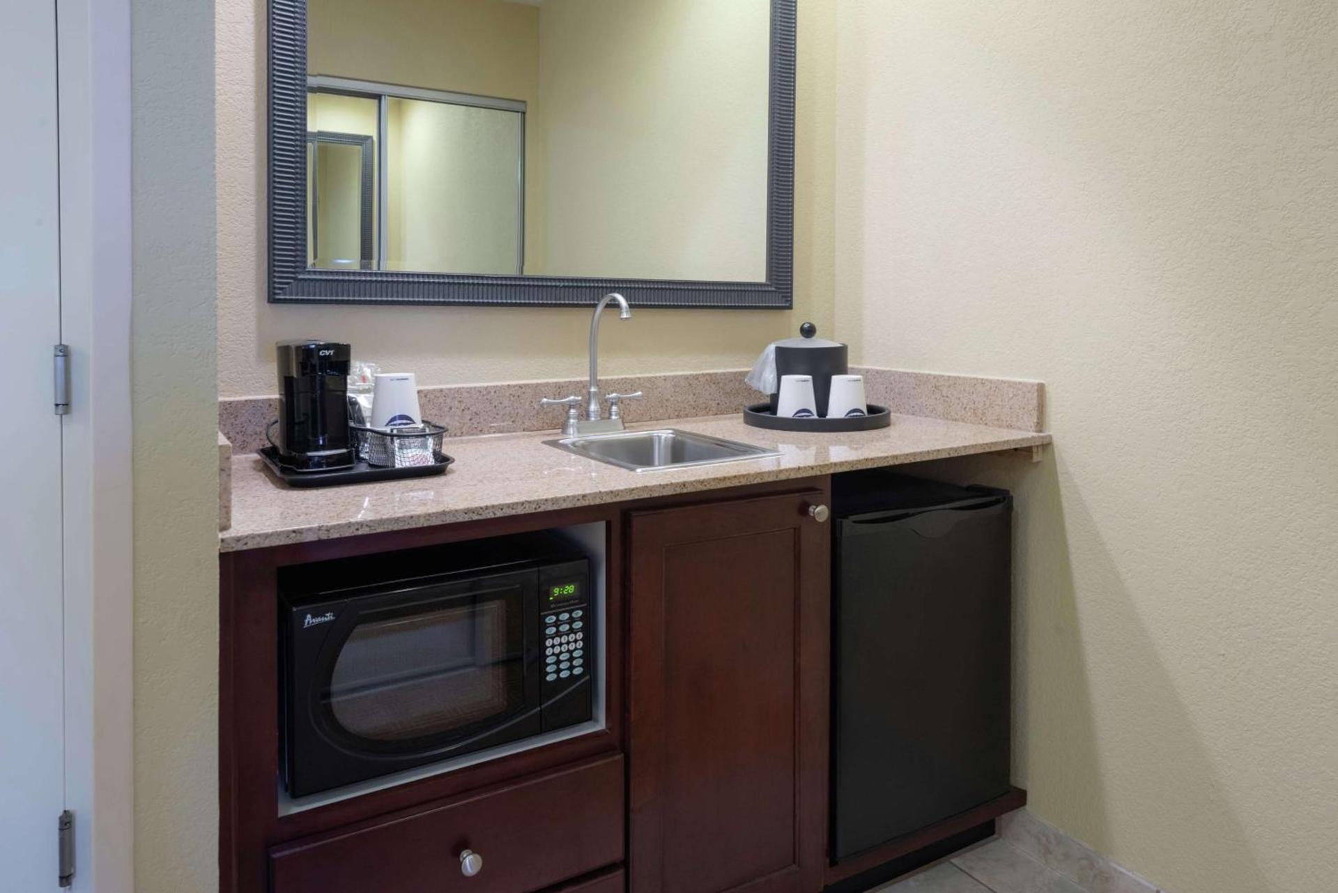 Hampton Inn & Suites - Vicksburg photo 81