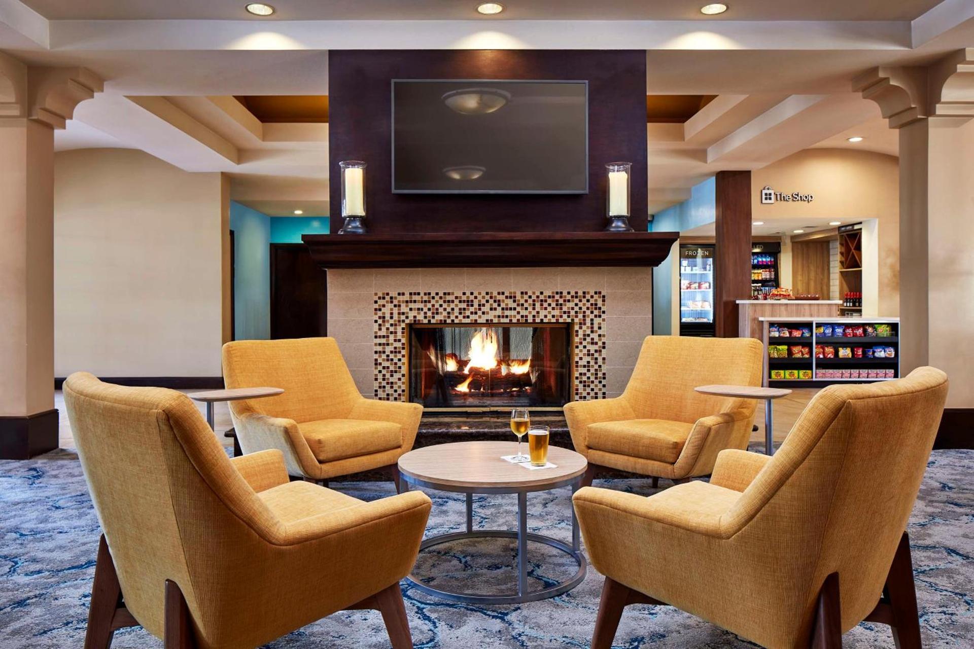 Hilton Garden Inn Valencia Six Flags photo 4