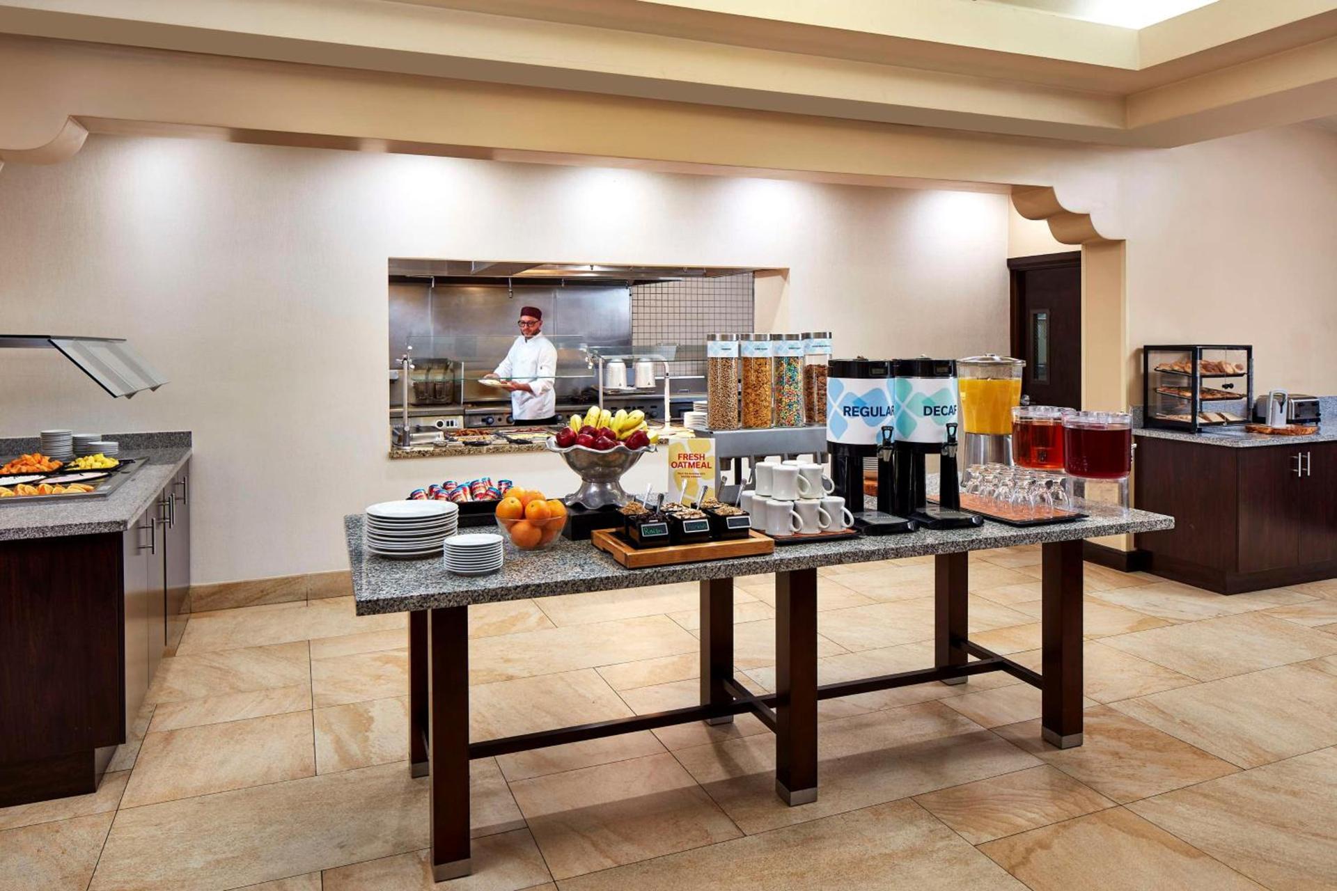 Hilton Garden Inn Valencia Six Flags photo 10