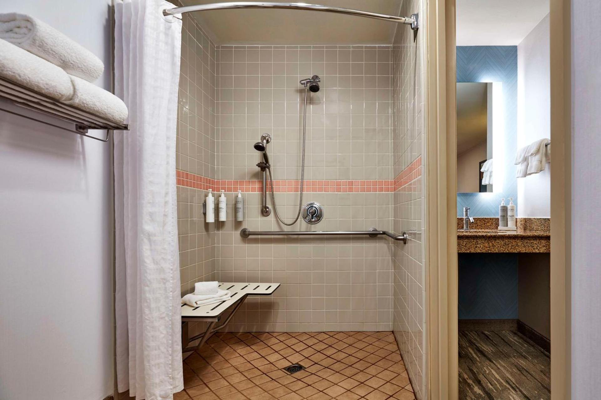 Hilton Garden Inn Valencia Six Flags photo 16