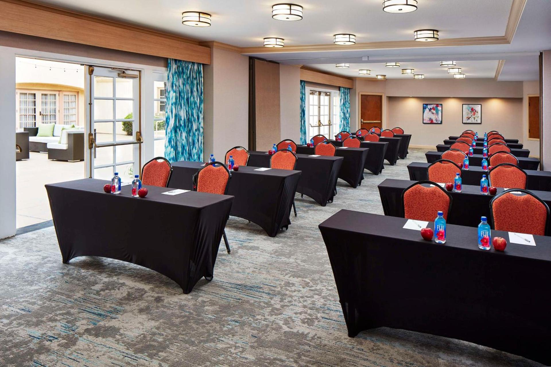 Hilton Garden Inn Valencia Six Flags photo 25
