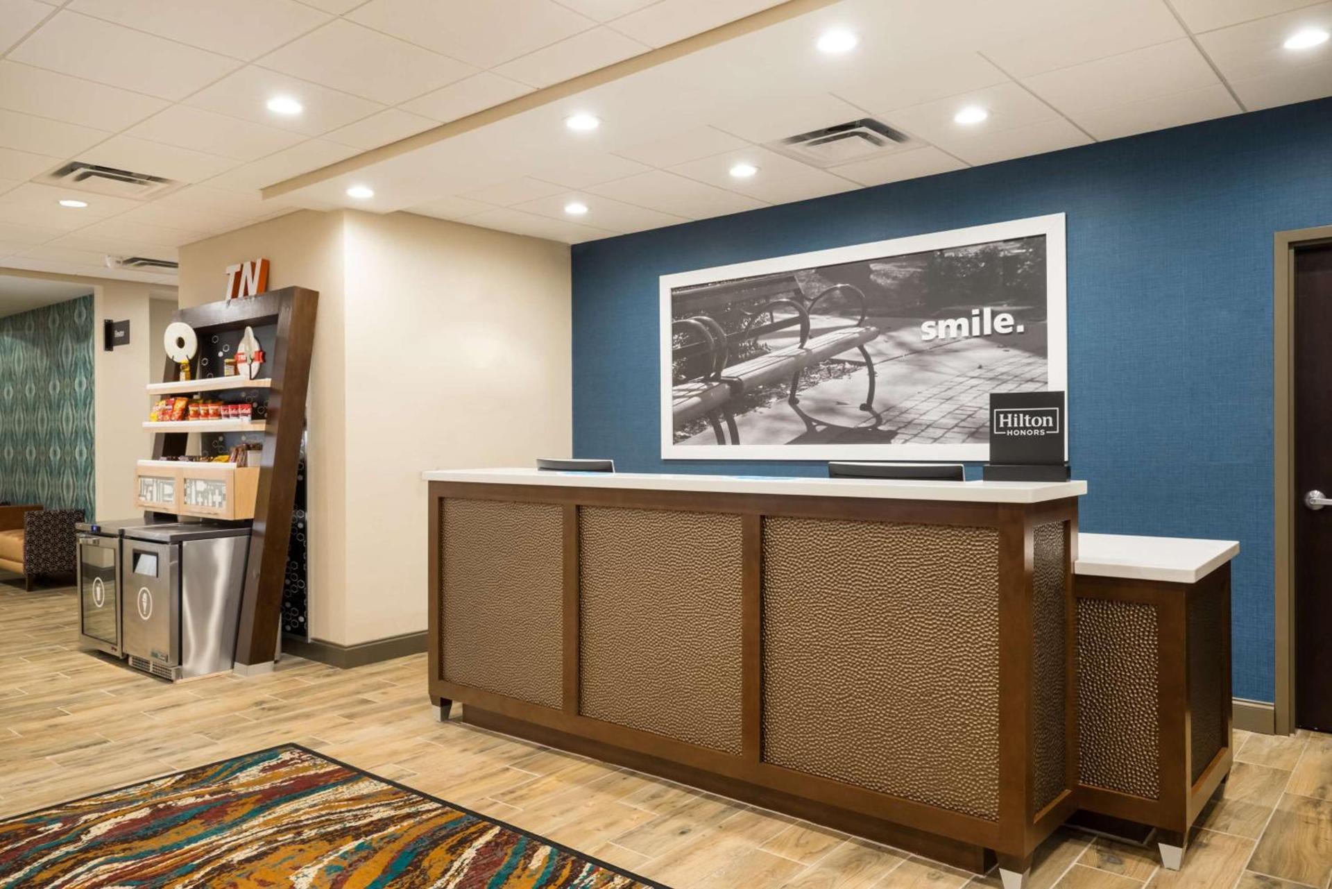 Hampton Inn Newport photo 4