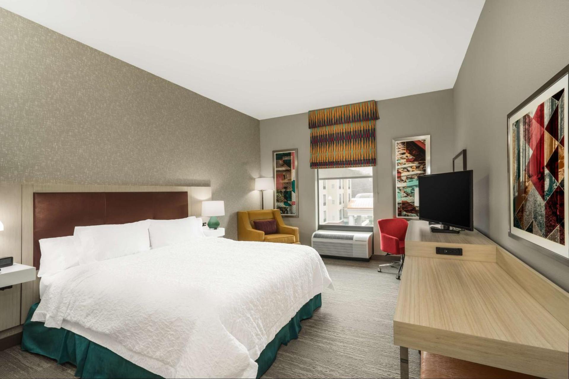 Hampton Inn Newport photo 23