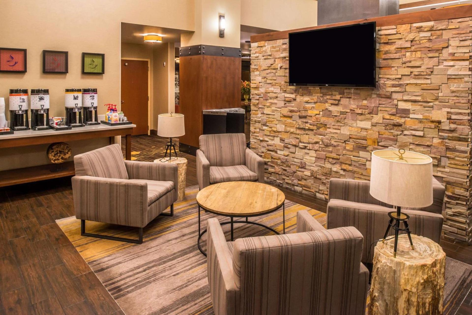 Hampton Inn & Suites Boulder North photo 6