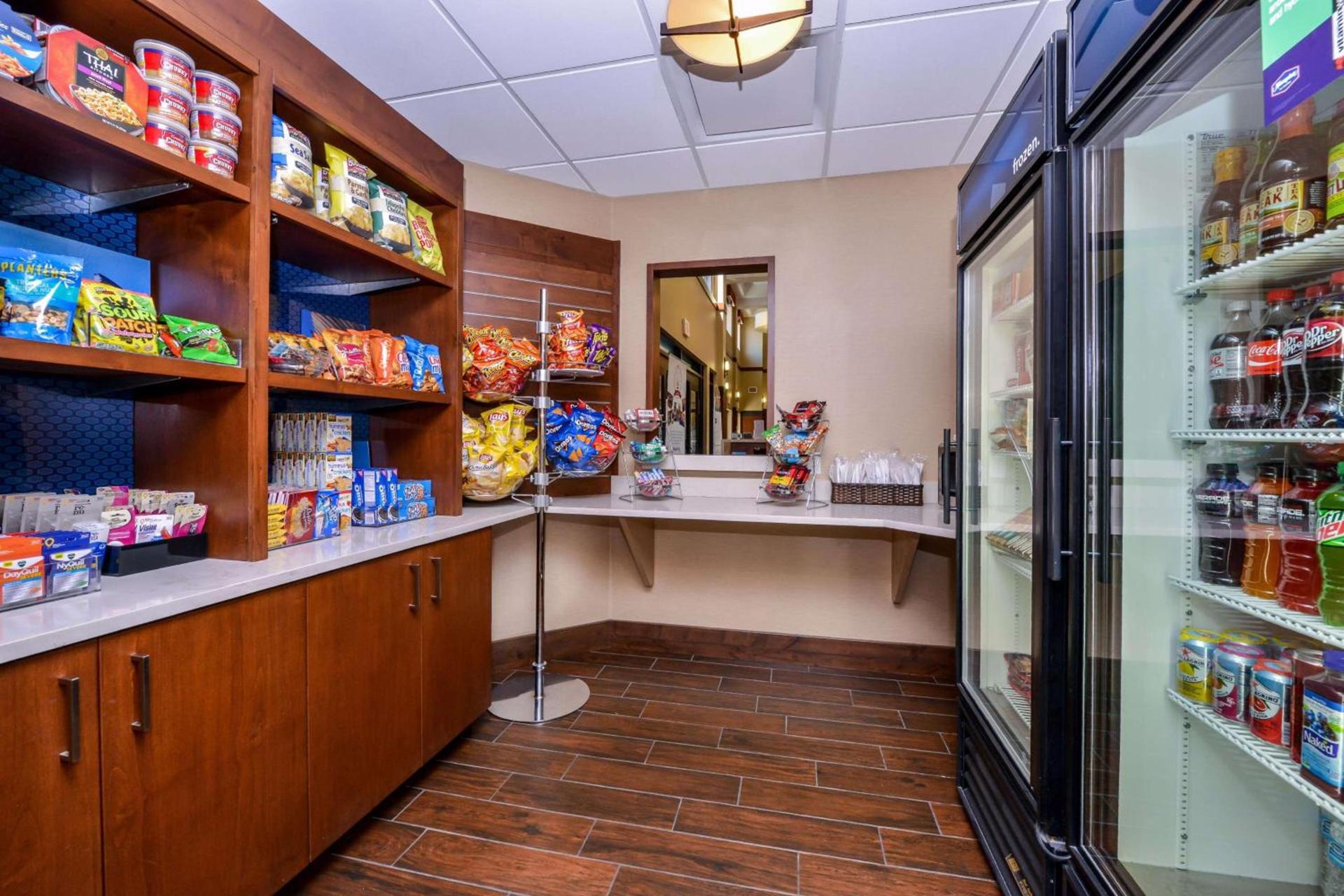 Hampton Inn & Suites Boulder North photo 14