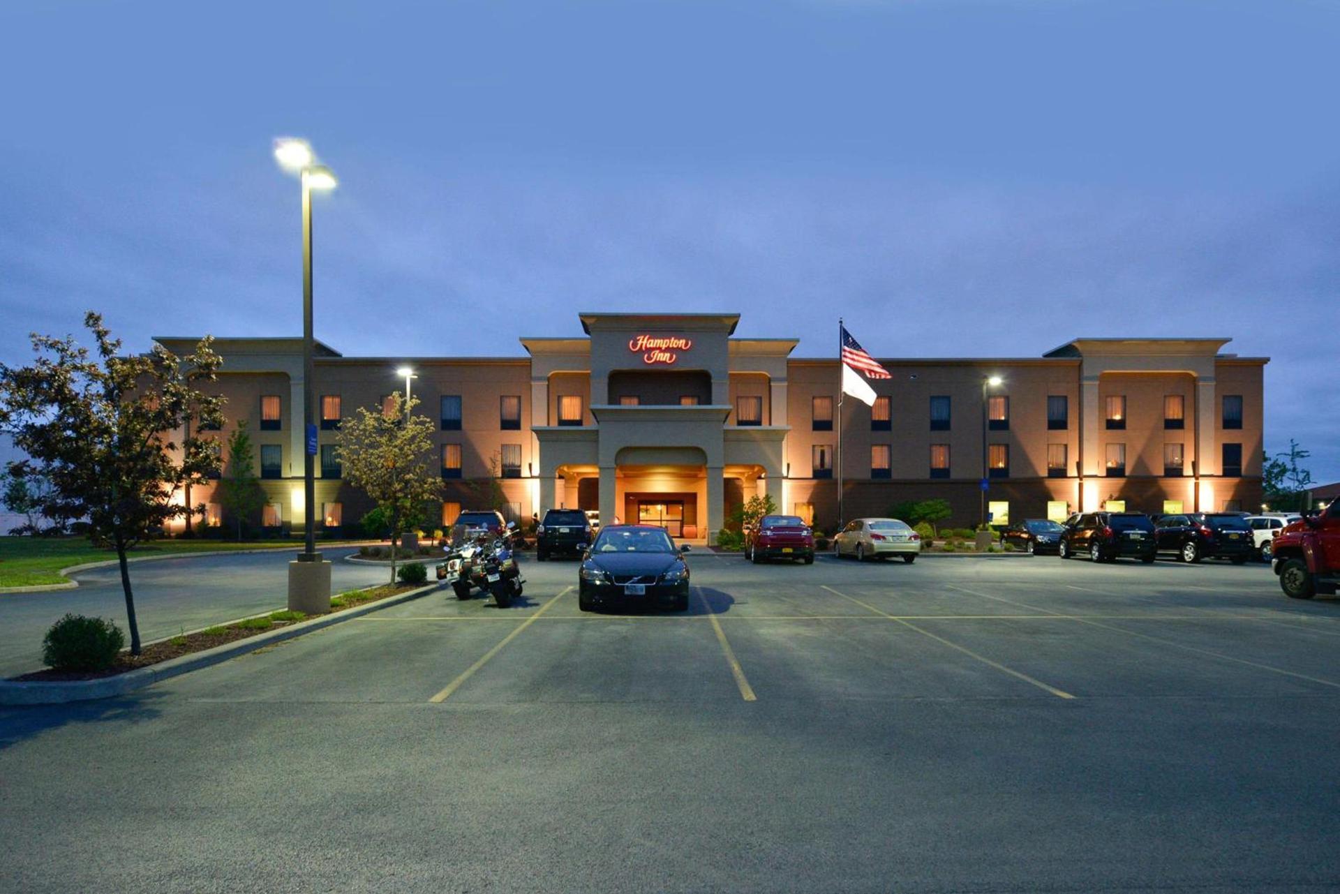 Hampton Inn Utica photo 3