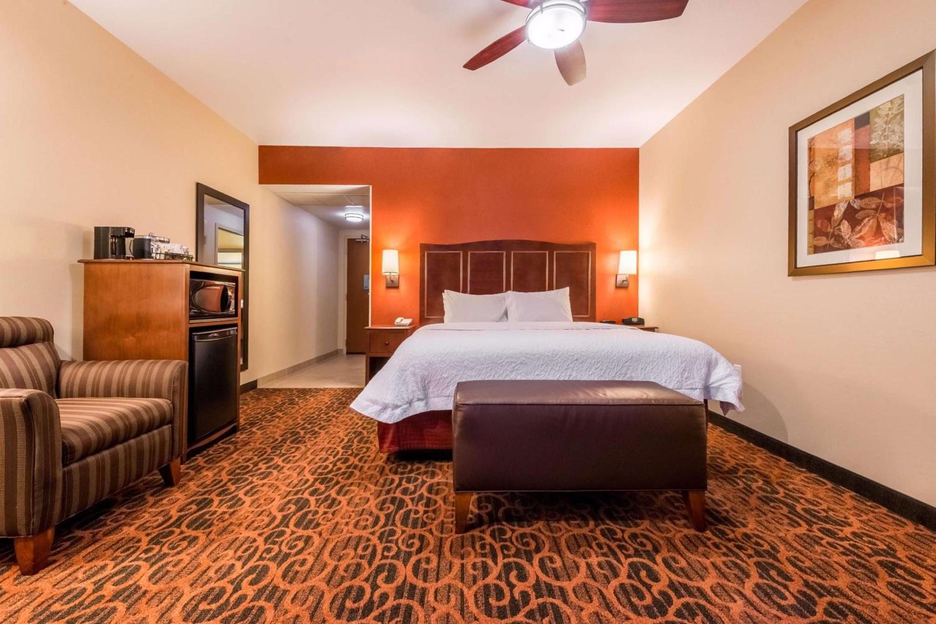 Hampton Inn & Suites Boulder North photo 34